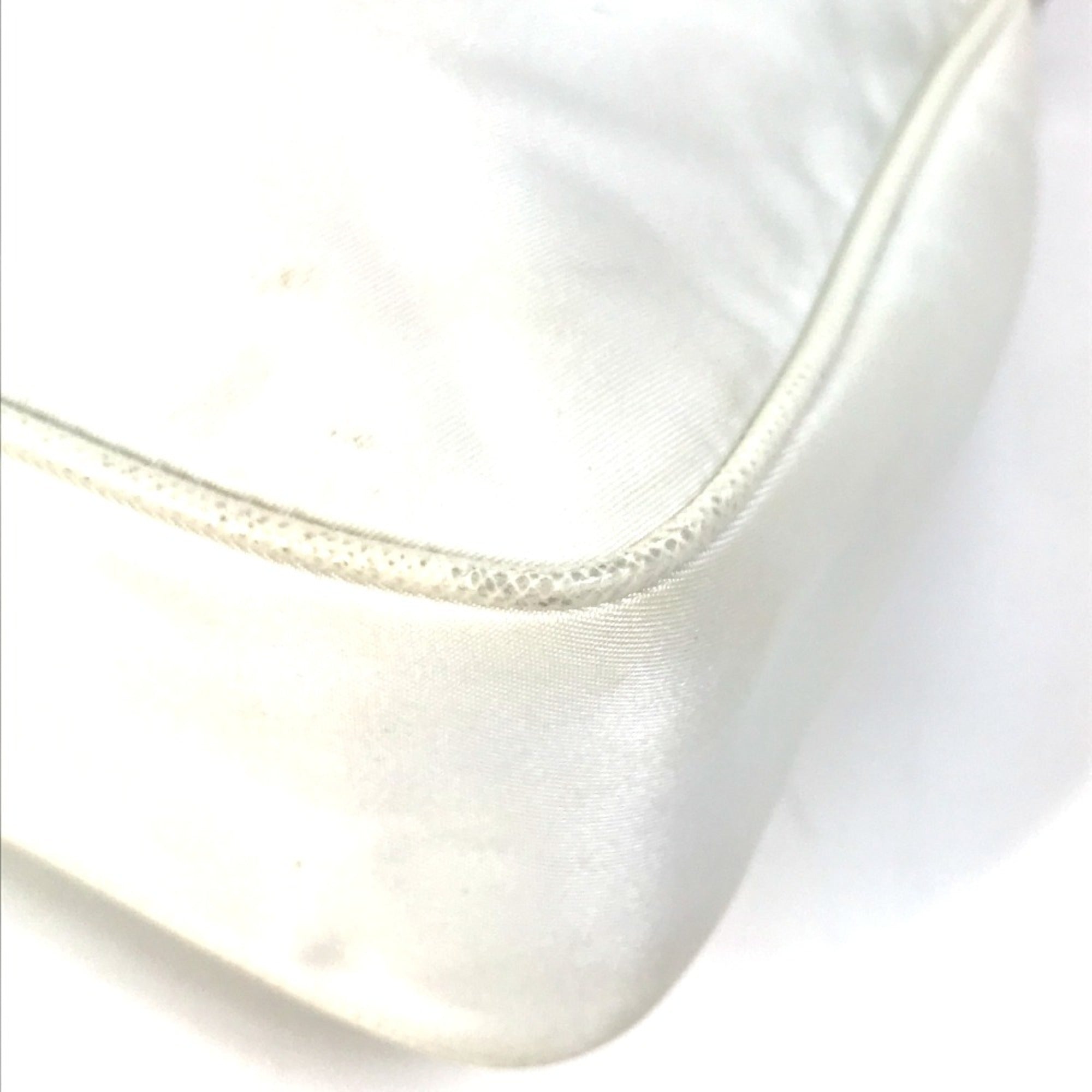 Prada White Cloth Shoulder Bag (Pre-Owned)