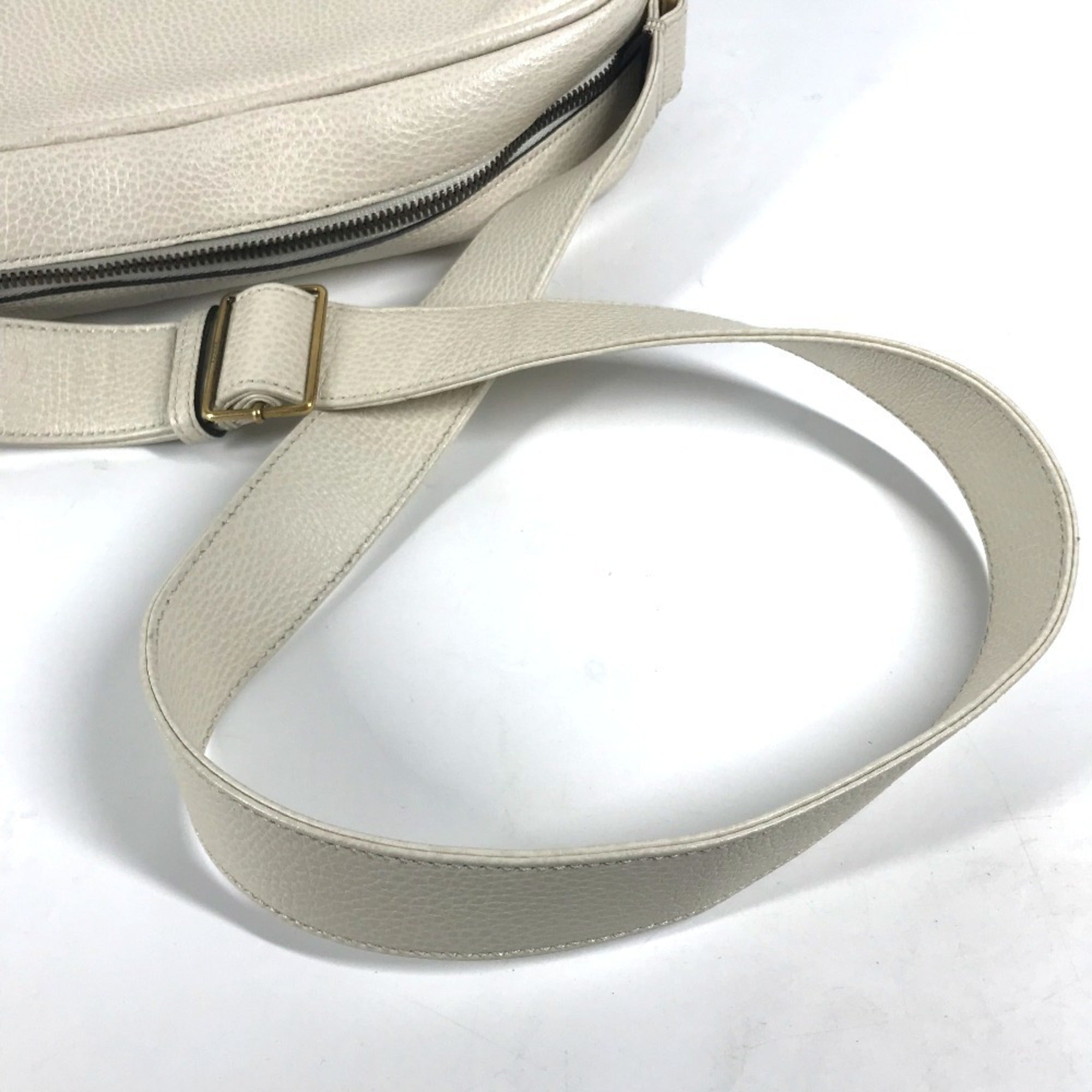 Gucci White Leather Messenger Bag Shoulder Bag (Pre-Owned)