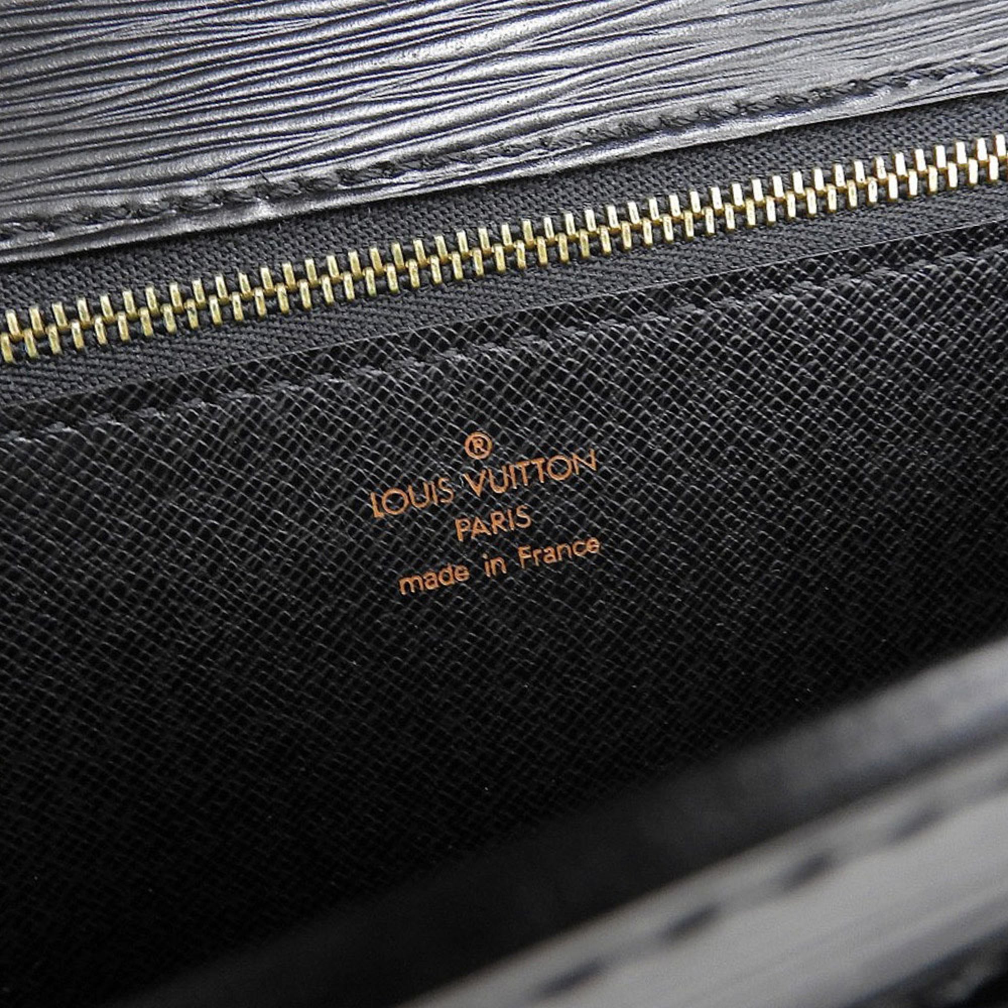 Louis Vuitton Black Noir Epi Leather Clutch Bag Pochette (Pre-Owned)