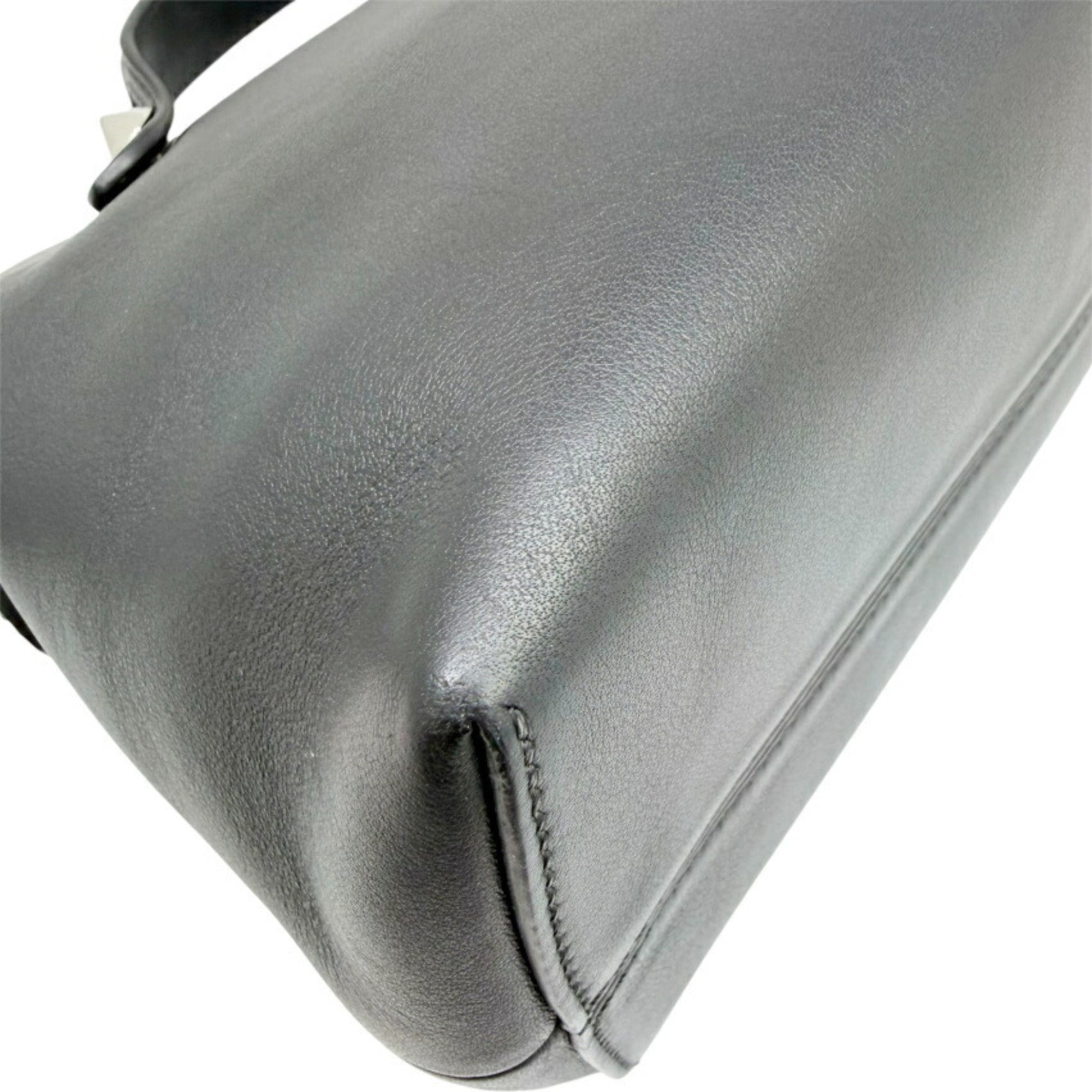 Fendi By The Way Black Leather Shoulder Bag (Pre-Owned)