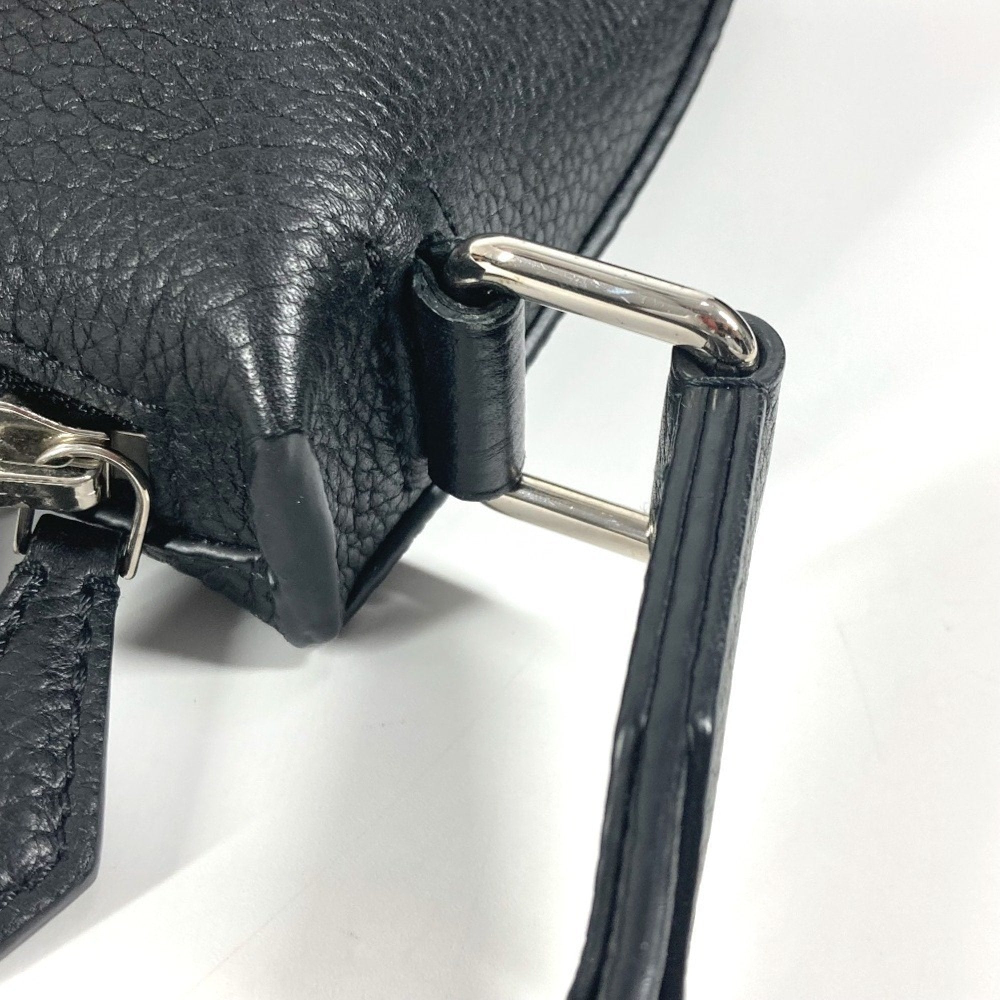 Louis Vuitton Black Noir Leather Messenger Bag Shoulder Bag (Pre-Owned)