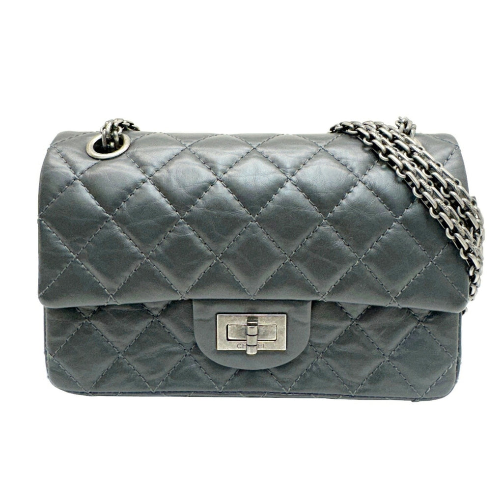 Chanel Dark Gray Leather Shoulder Bag (Pre-Owned)