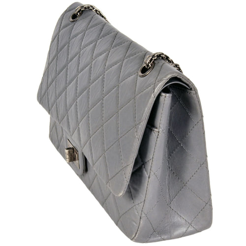 Chanel Gray Leather Shoulder Bag (Pre-Owned)