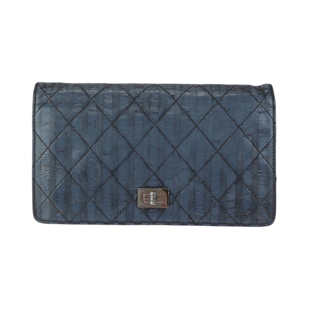Chanel Navy Leather Wallet (Bi-Fold) (Pre-Owned)