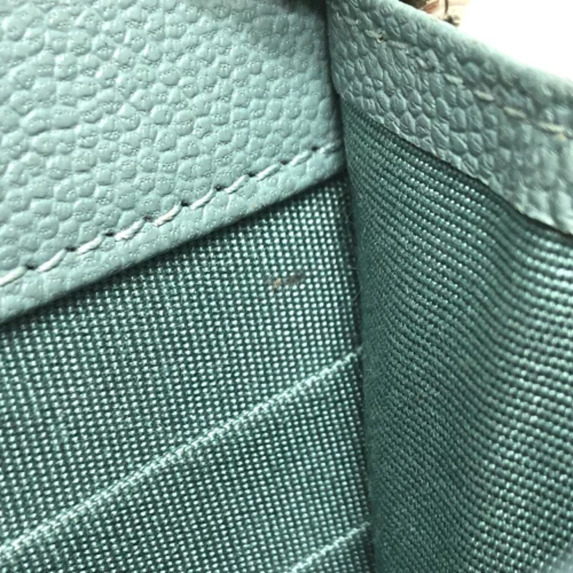 Chanel Blue Leather Shoulder Bag (Pre-Owned)