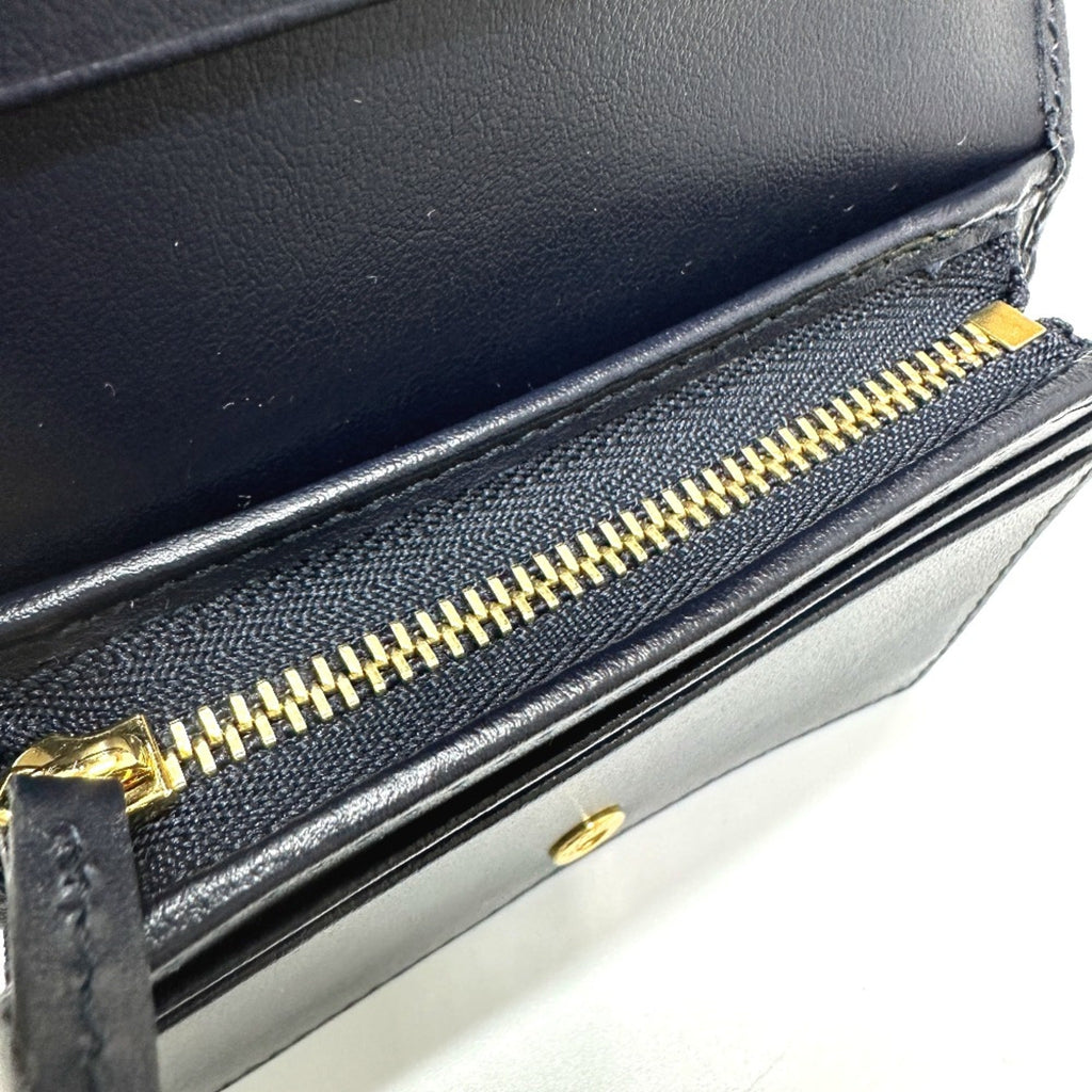 Gucci Beige Other Wallet (Tri-Fold) (Pre-Owned)
