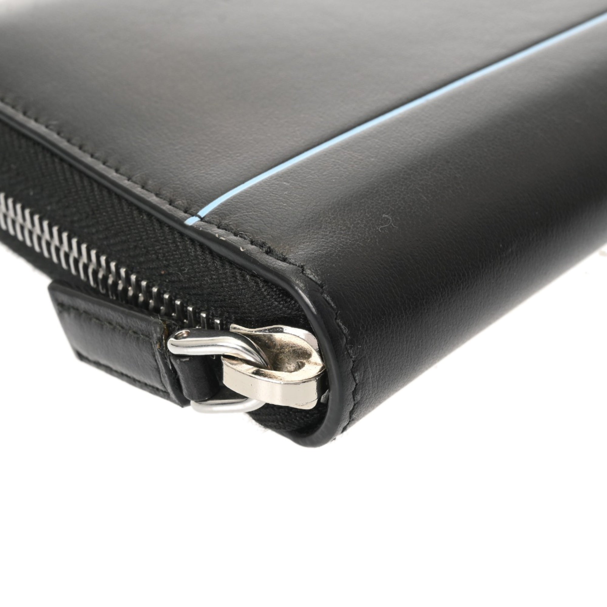 Prada Black Leather Long Wallet (Bi-Fold) (Pre-Owned)