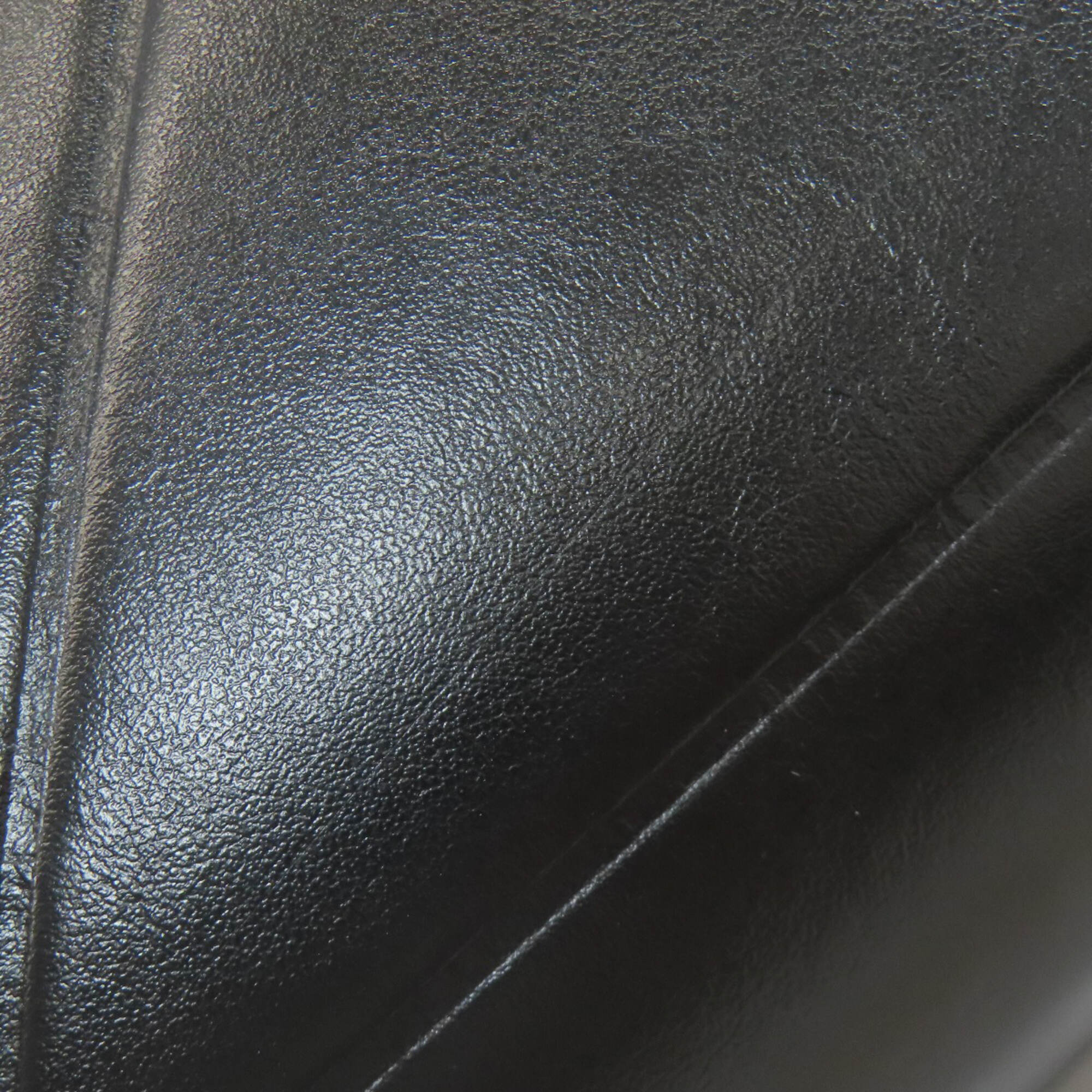 Prada Black Leather Handbag (Pre-Owned)