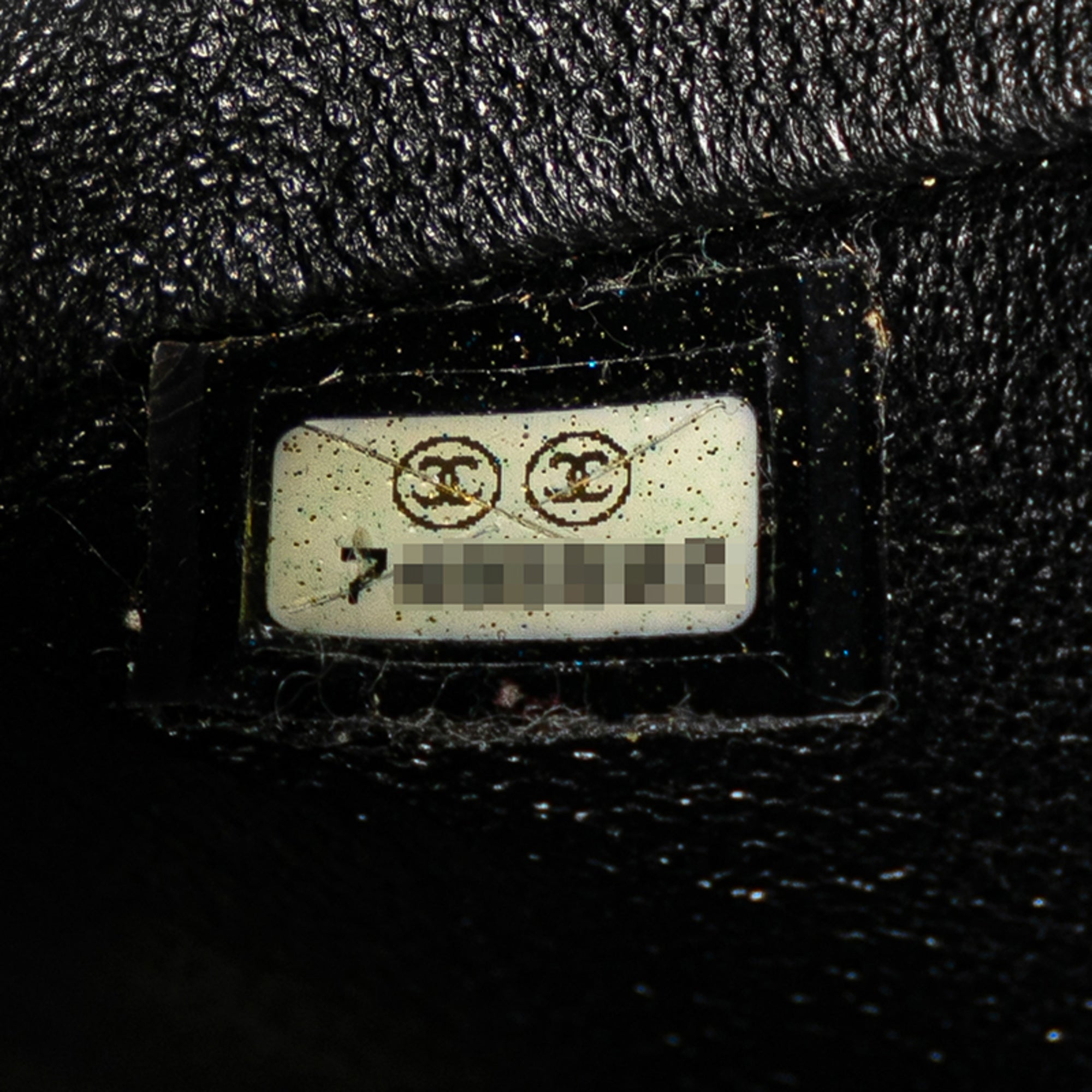 Chanel Black Leather Shoulder Bag (Pre-Owned)