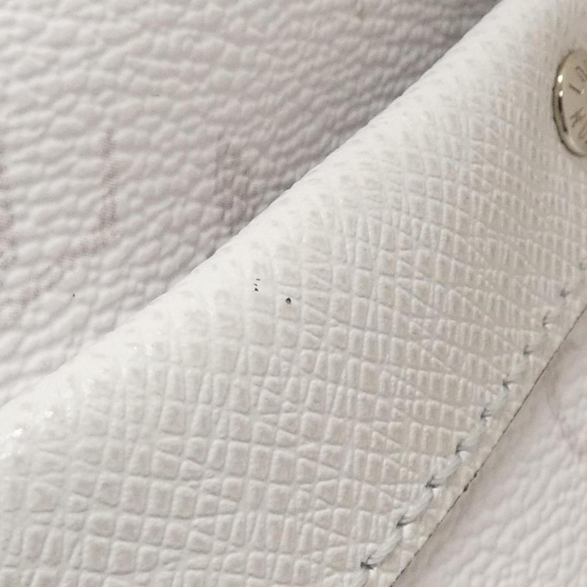Louis Vuitton Taigarama White Coated Canvas Shoulder Bag (Pre-Owned)