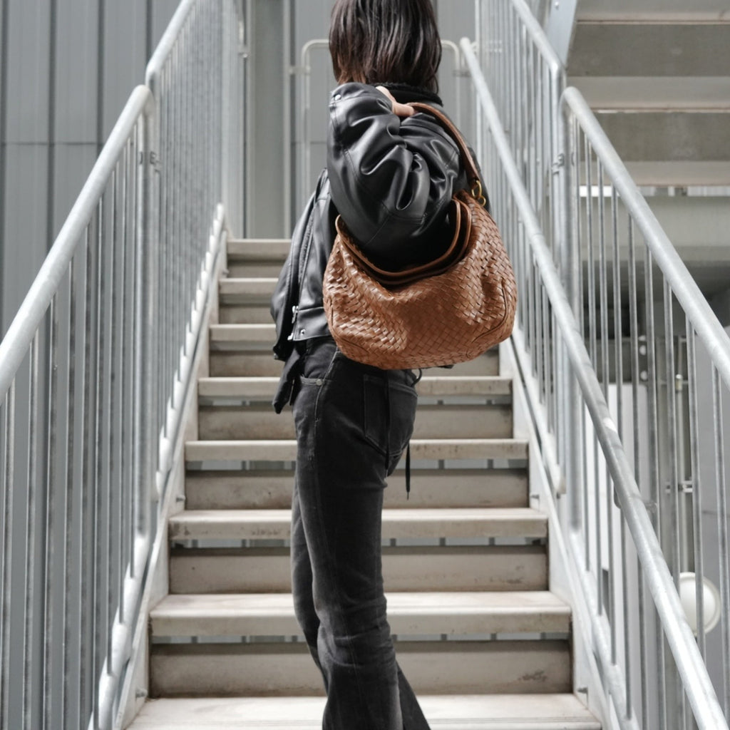 Bottega Veneta Intrecciato Brown Intrecciato Shoulder Bag (Pre-Owned)