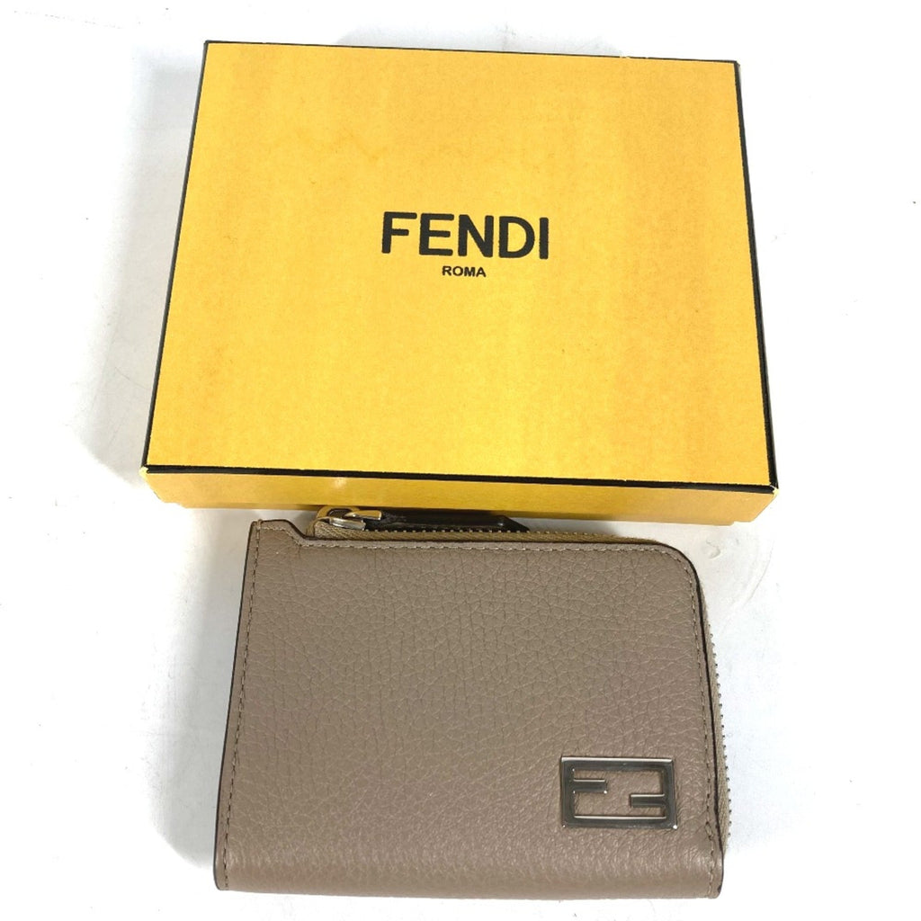 Fendi Beige Leather Coin Purse/Coin Case (Pre-Owned)