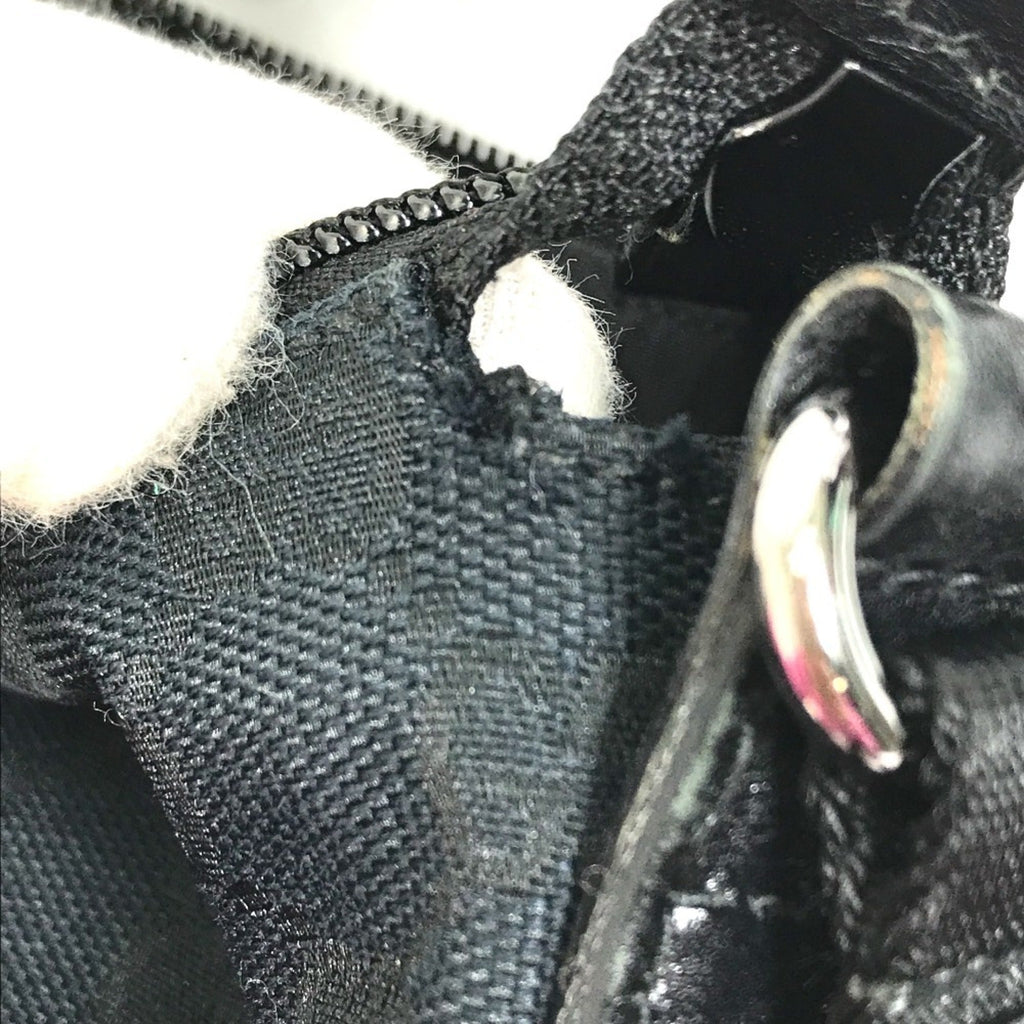 Gucci Black Gg Canvas Shoulder Bag (Pre-Owned)