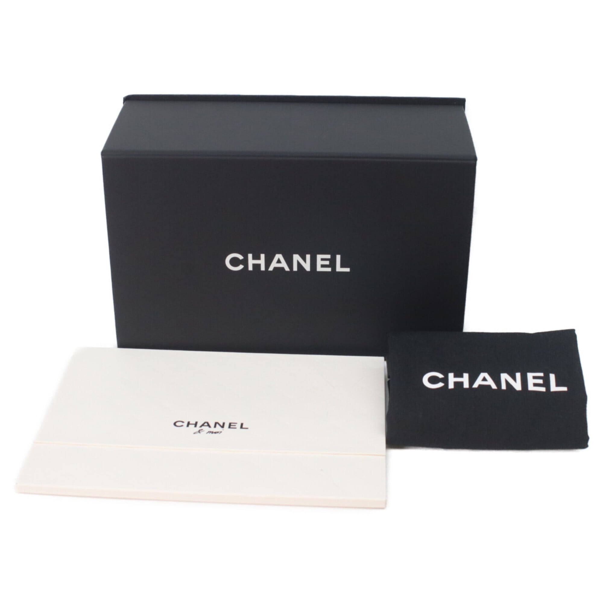 Chanel Black Leather Shoulder Bag (Pre-Owned)