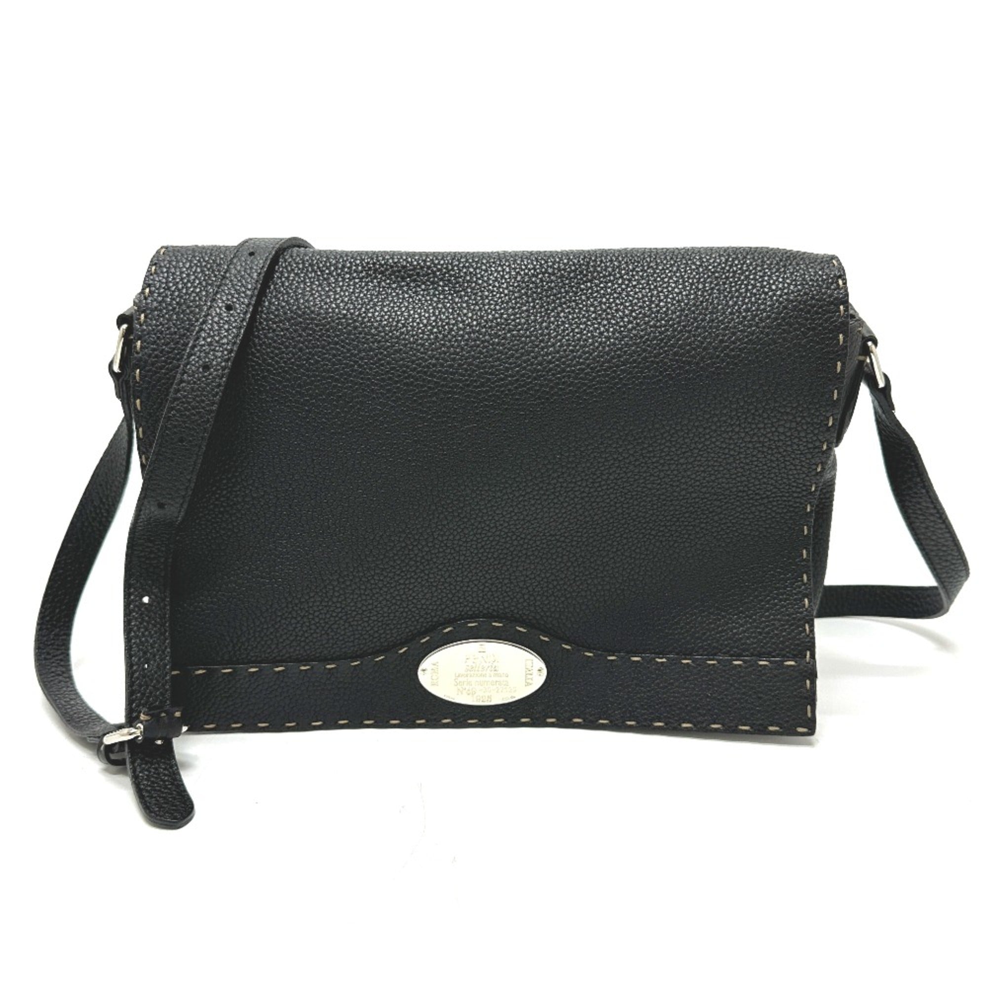 Fendi Black Leather Shoulder Bag (Pre-Owned)