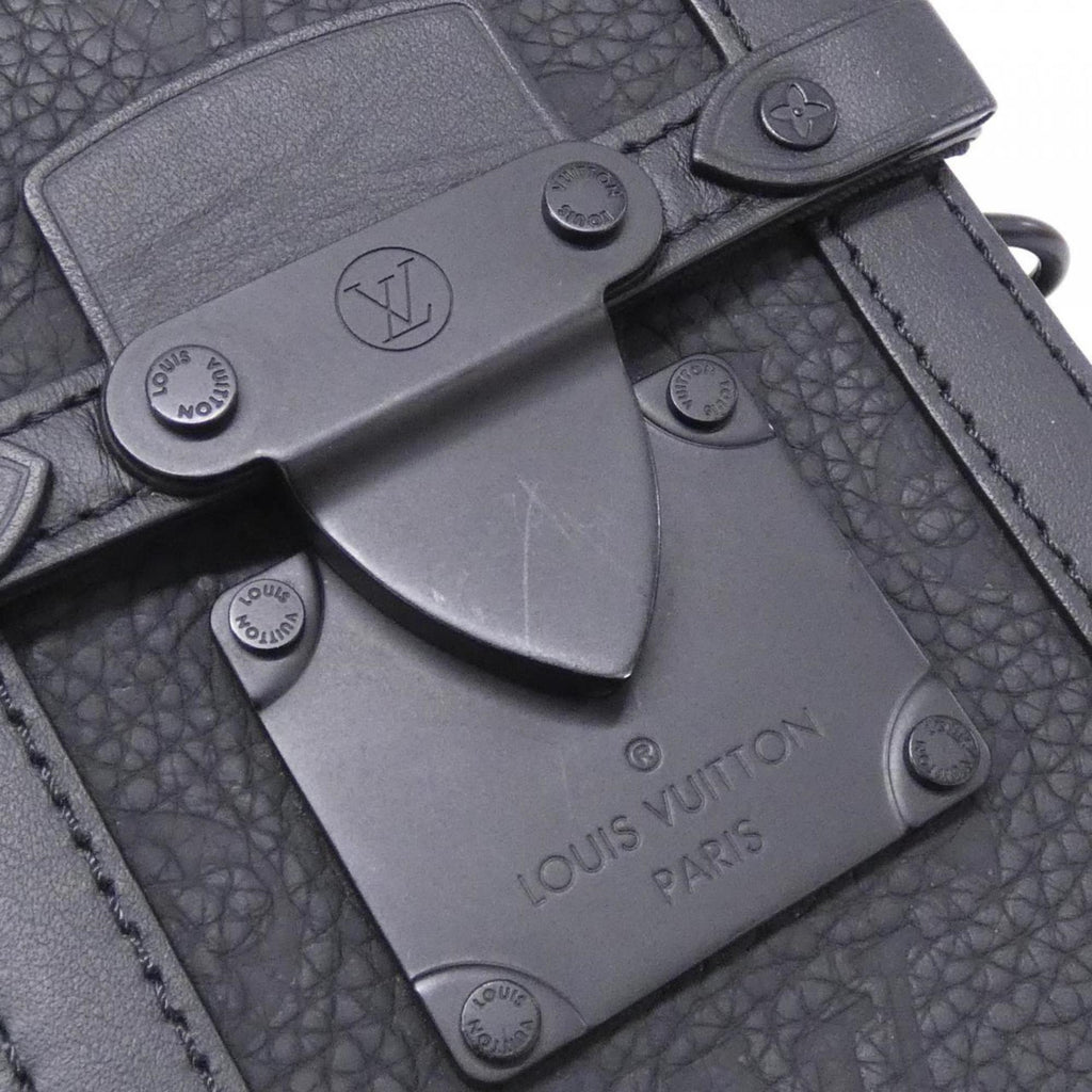 Louis Vuitton Black Leather Shoulder Bag (Pre-Owned)