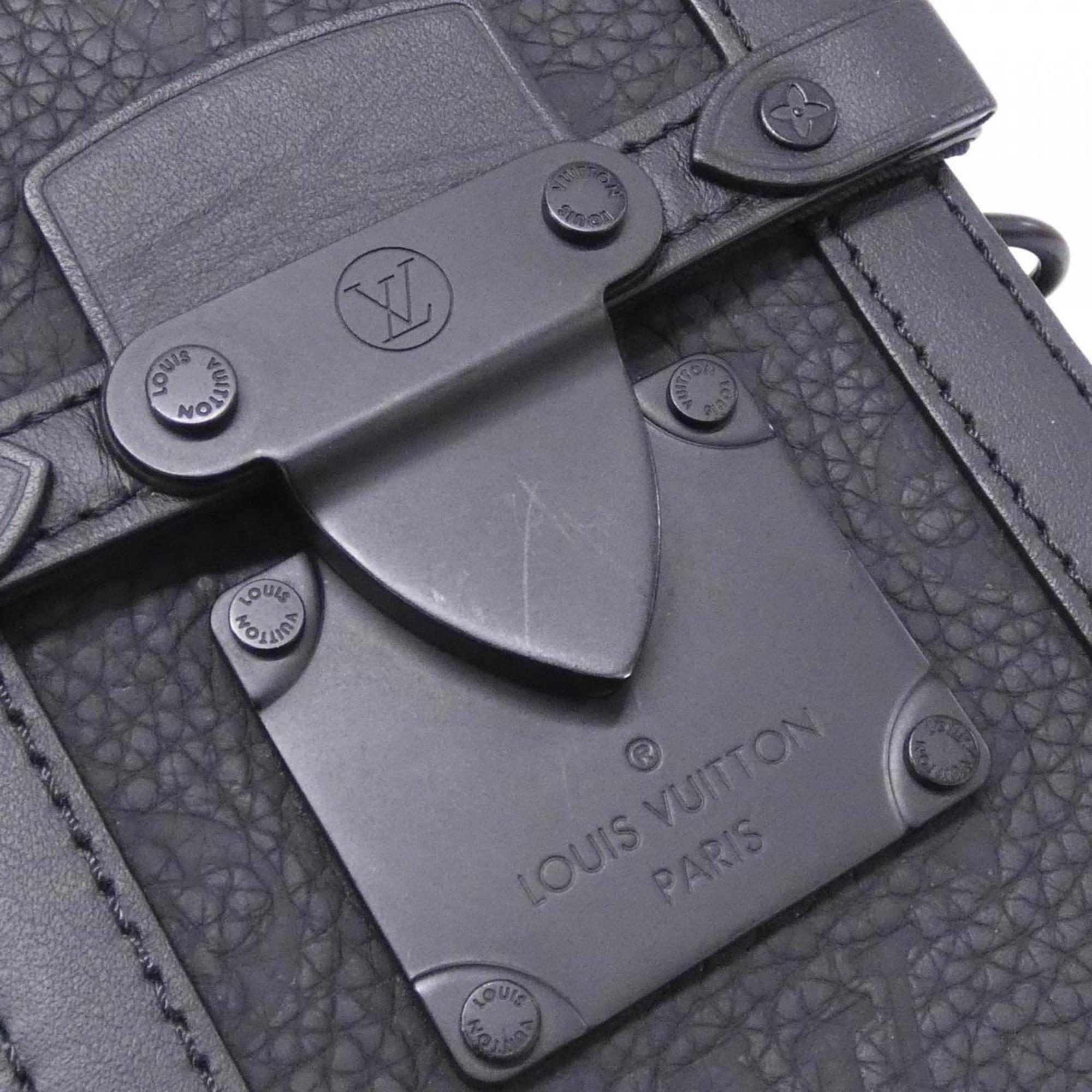 Louis Vuitton Black Leather Shoulder Bag (Pre-Owned)