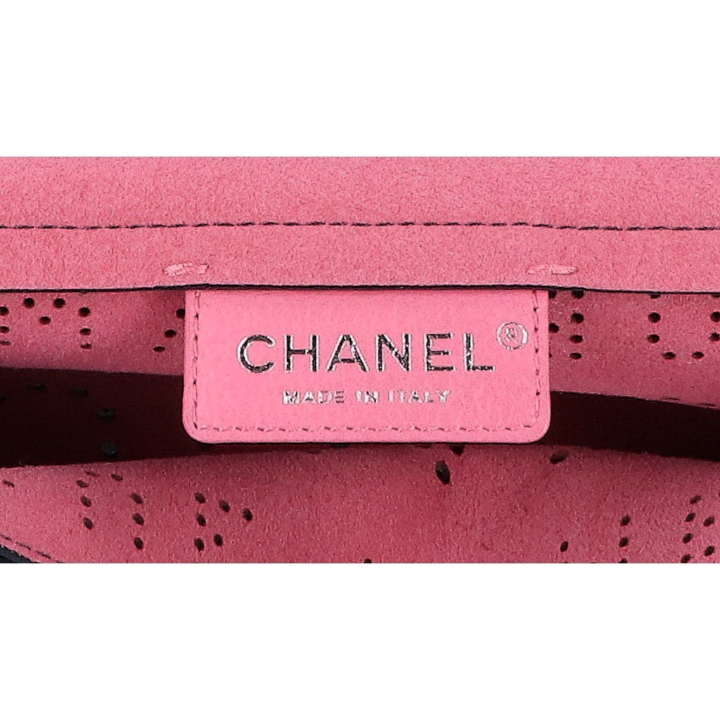 Chanel Navy Leather Shoulder Bag (Pre-Owned)