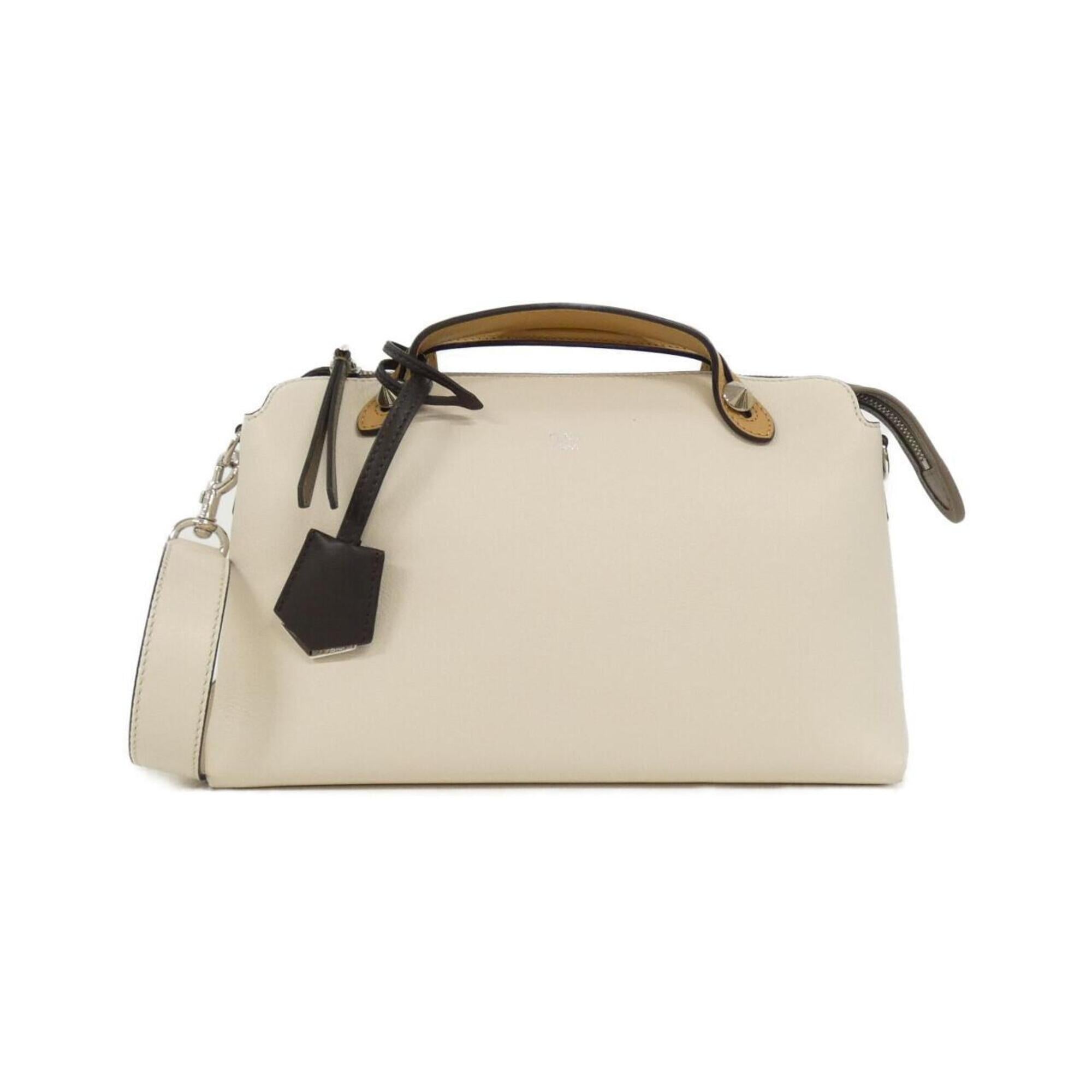 Fendi Beige Leather Handbag (Pre-Owned)