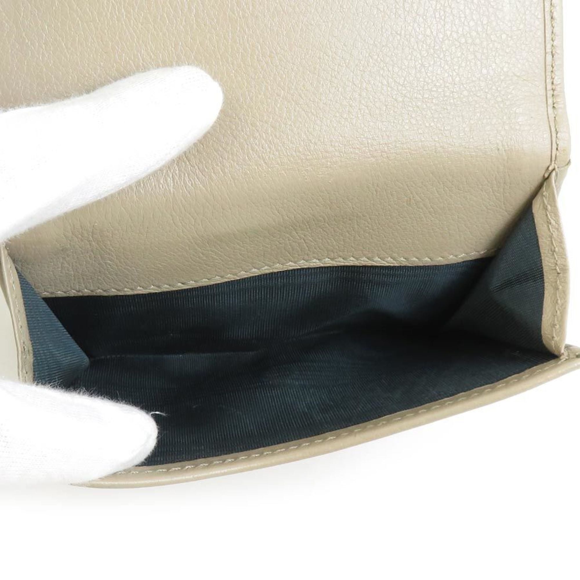 Gucci Beige Leather Wallet (Bi-Fold) (Pre-Owned)