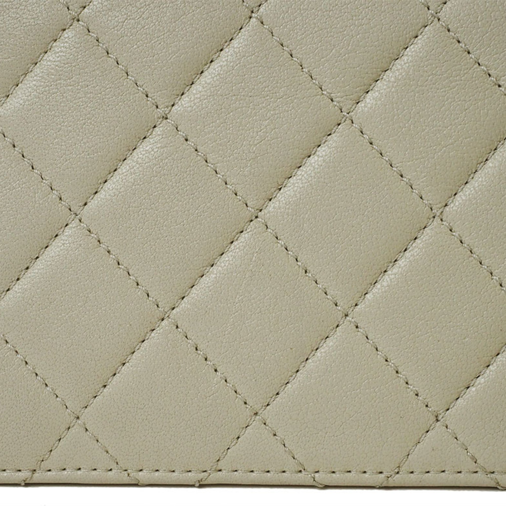 Chanel Light Beige Leather Shoulder Bag (Pre-Owned)