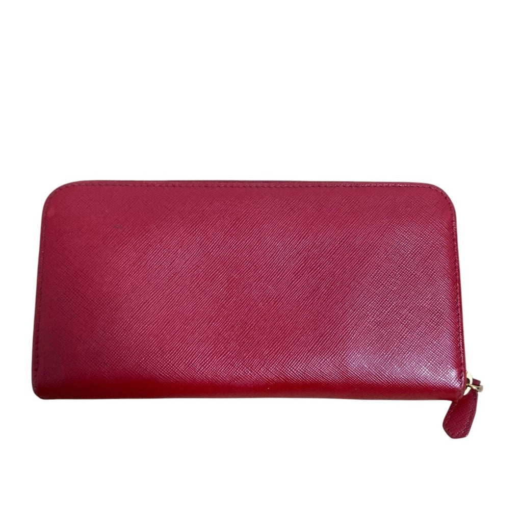 Prada Red Color Leather Long Wallet (Bi-Fold) (Pre-Owned)
