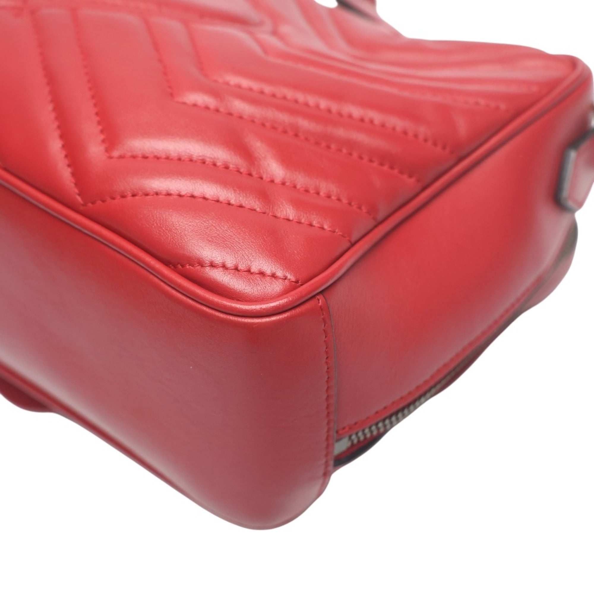 Gucci Red Color Leather Fanny Pack Sling Bag (Pre-Owned)