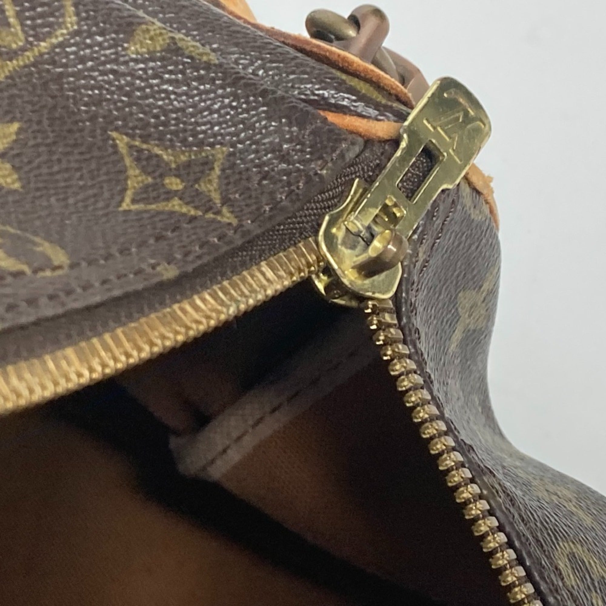 Louis Vuitton Brown Monogram Boston Bag (Pre-Owned)
