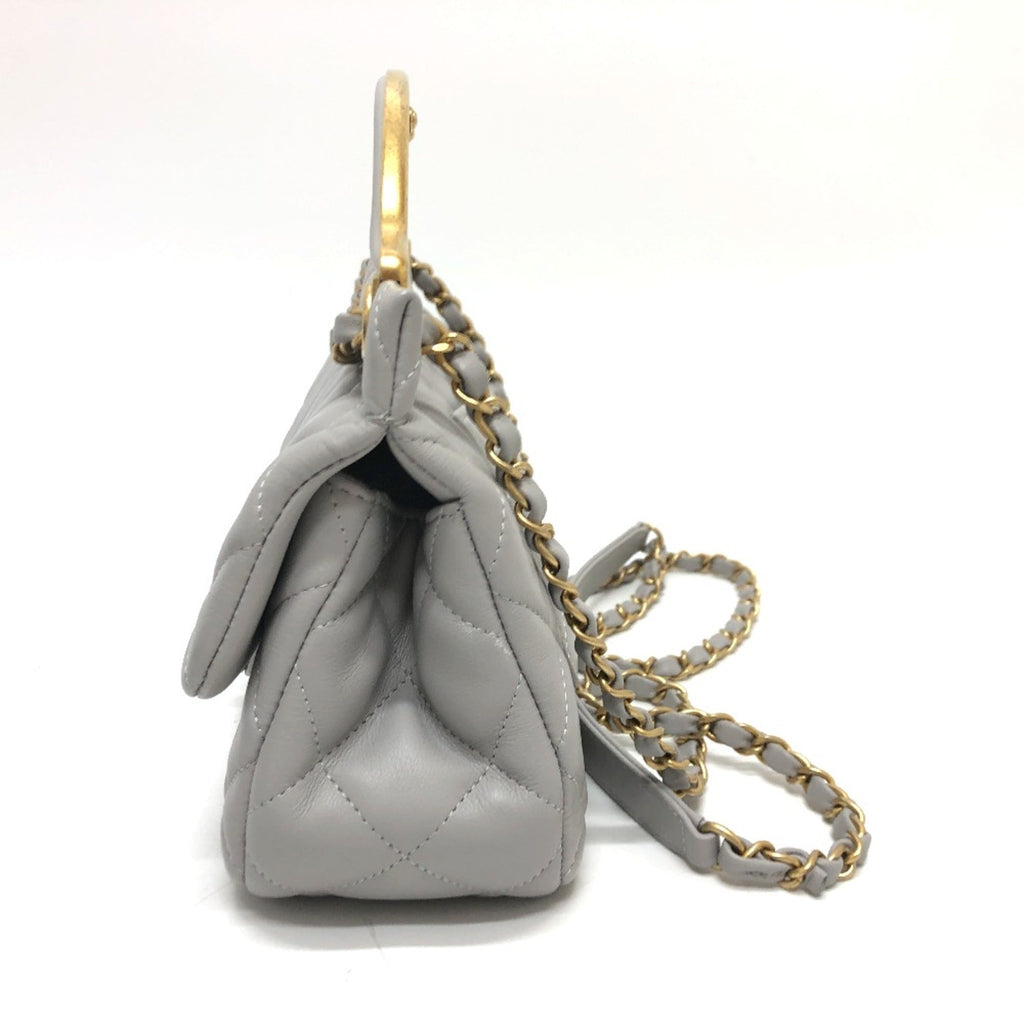 Chanel Gray Leather Shoulder Bag (Pre-Owned)