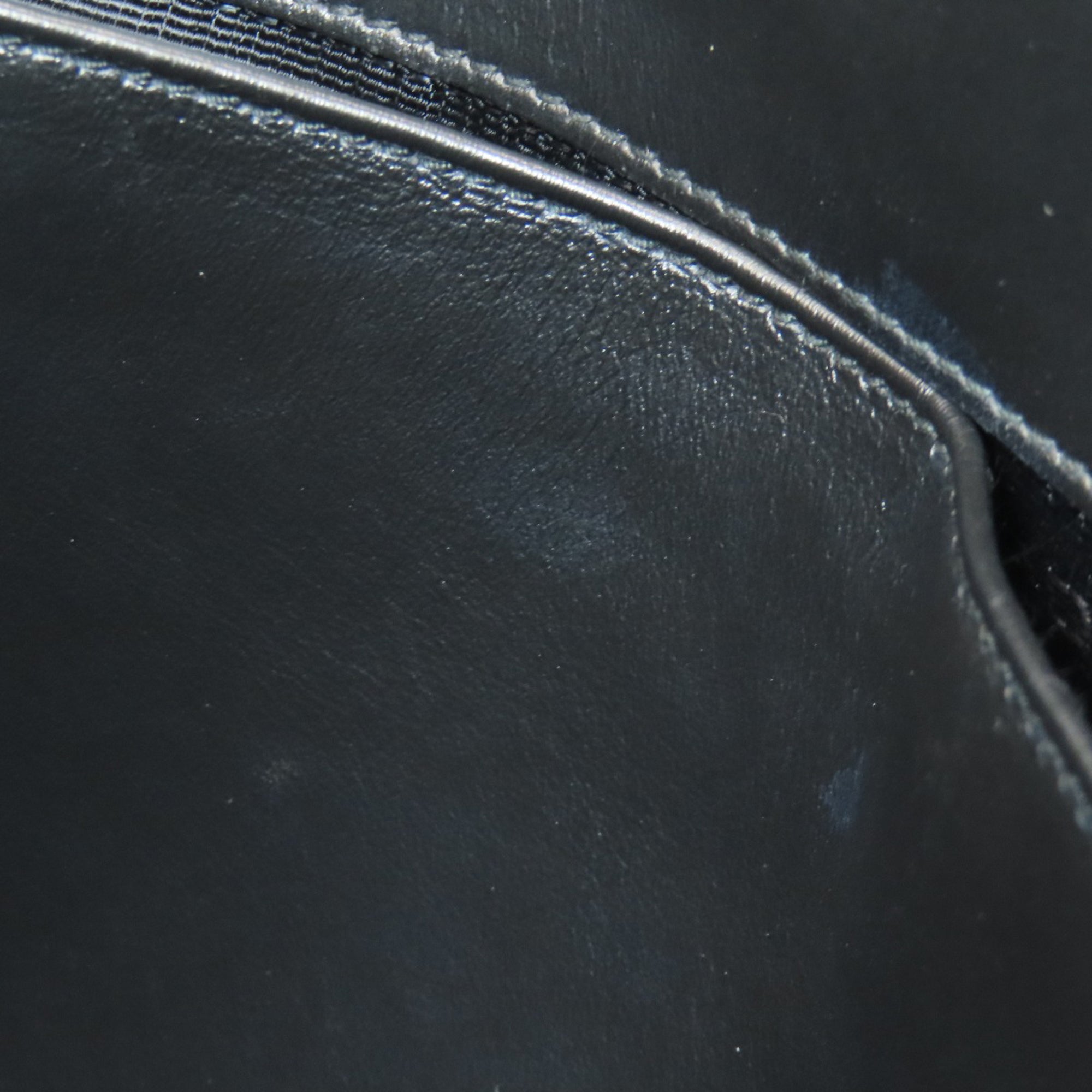 Prada Black Leather Handbag (Pre-Owned)