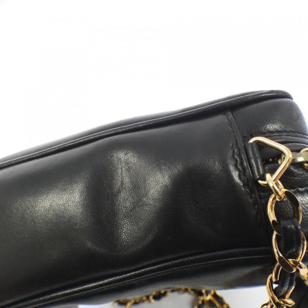 Chanel Black Leather Shoulder Bag (Pre-Owned)