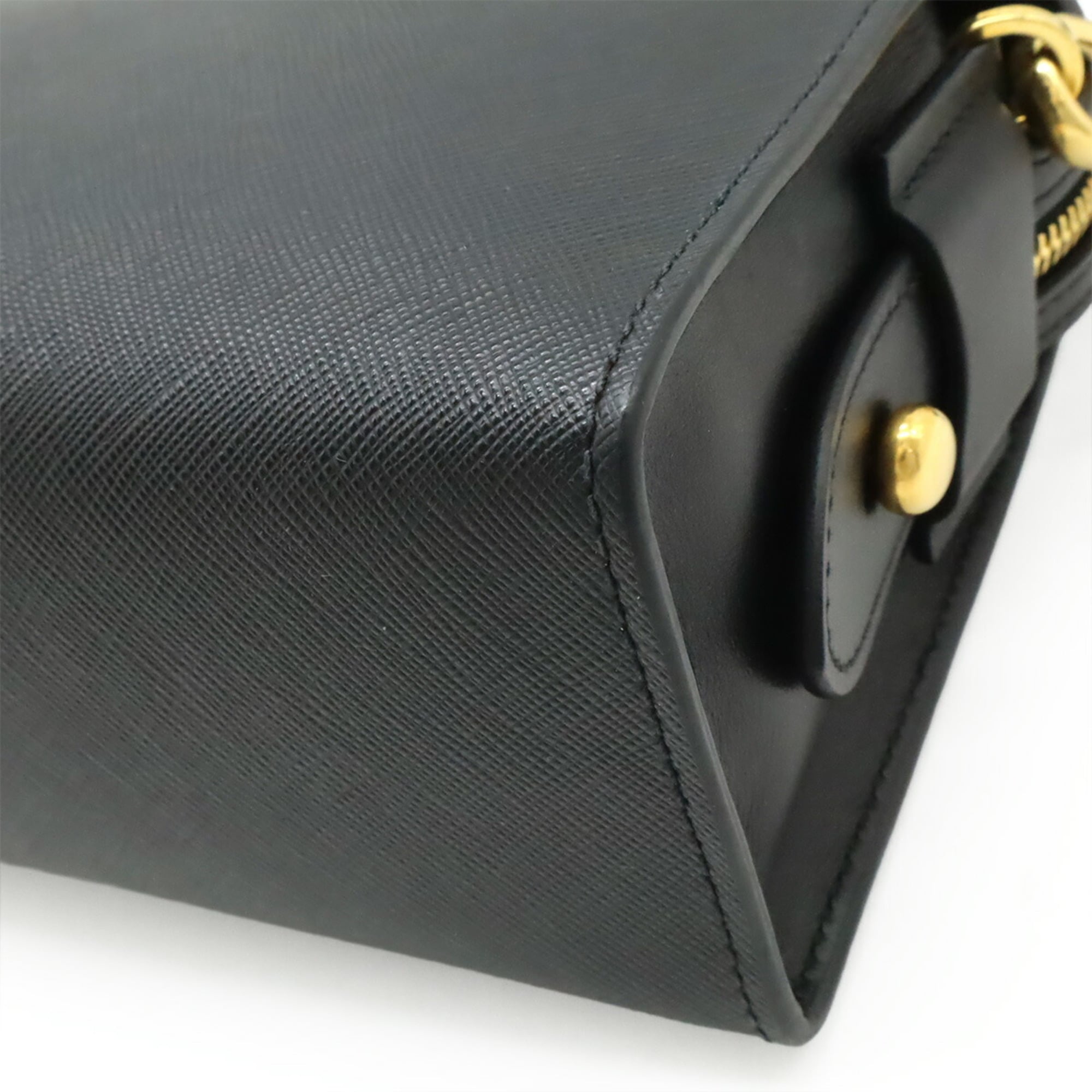 Prada Black Nero Leather Shoulder Bag (Pre-Owned)