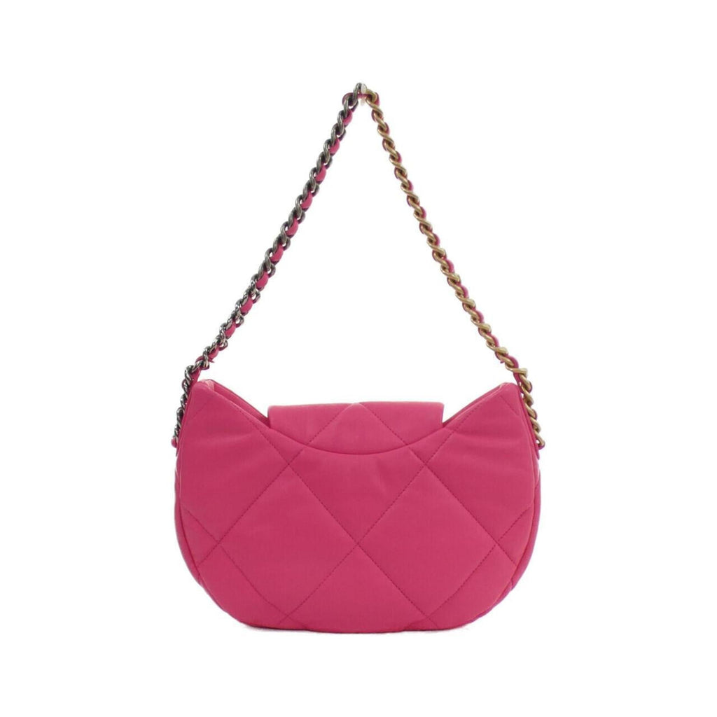 Chanel Pink Leather Shoulder Bag (Pre-Owned)