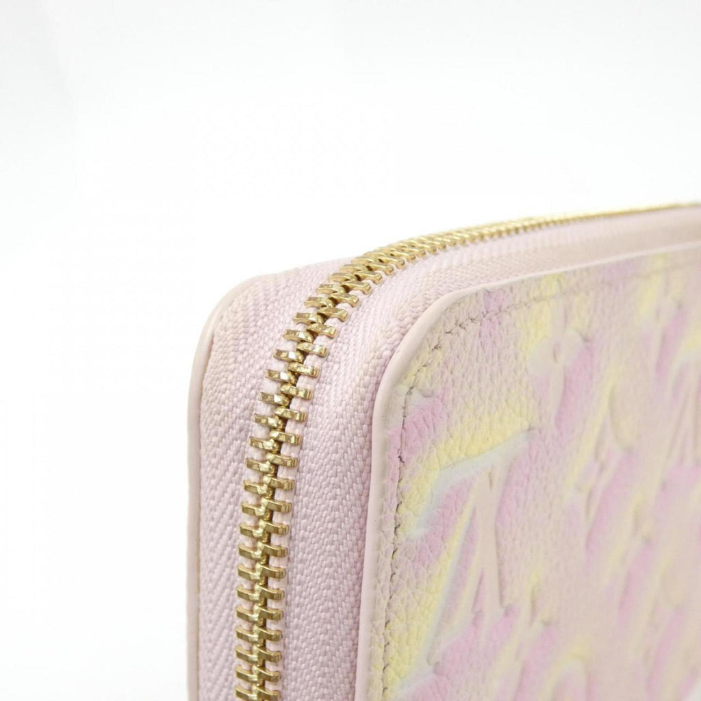 Louis Vuitton Light Pink Leather Long Wallet (Bi-Fold) (Pre-Owned)