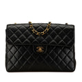 Chanel Black Leather Shoulder Bag (Pre-Owned)