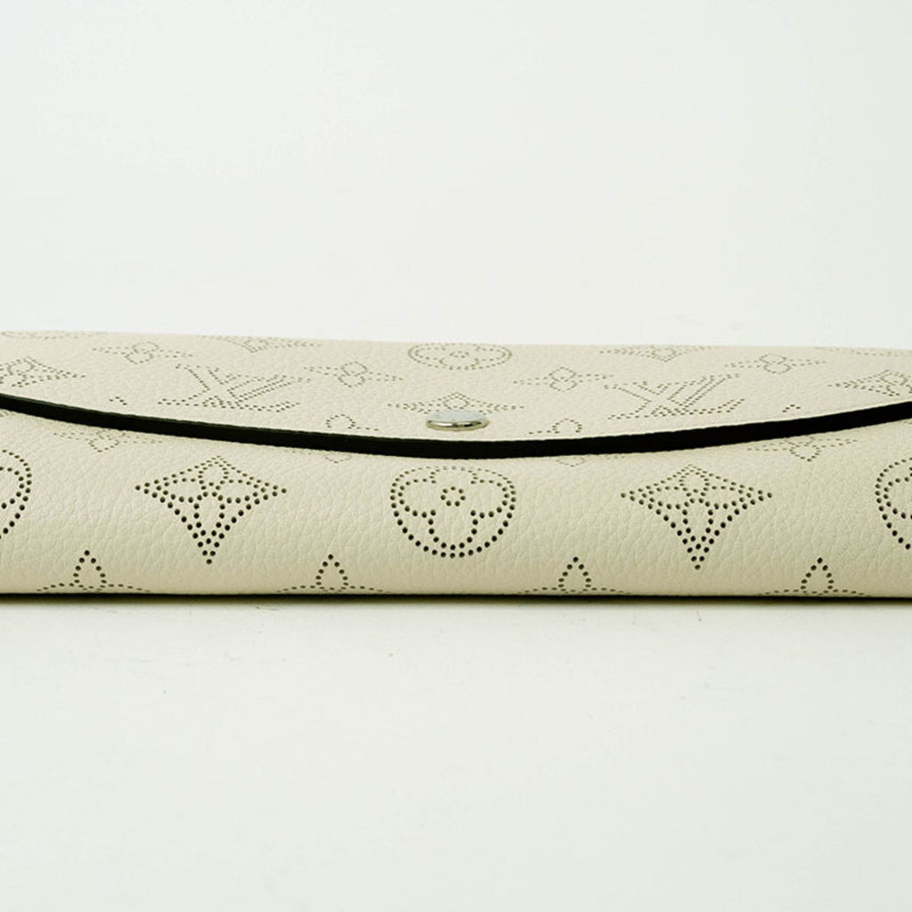 Louis Vuitton Cream Lv Off White Leather Long Wallet (Bi-Fold) (Pre-Owned)