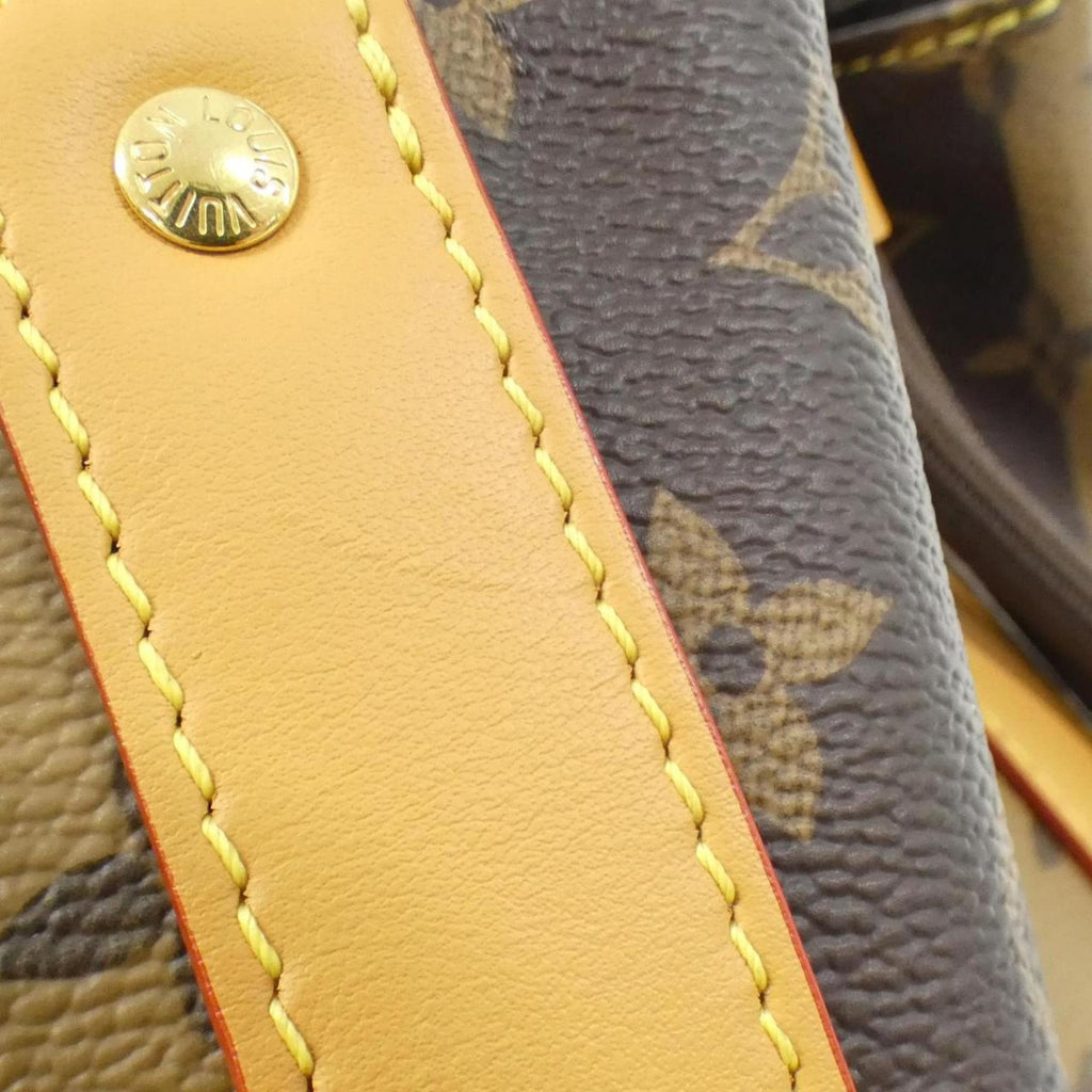 Louis Vuitton Marron Coated Canvas Shoulder Bag (Pre-Owned)