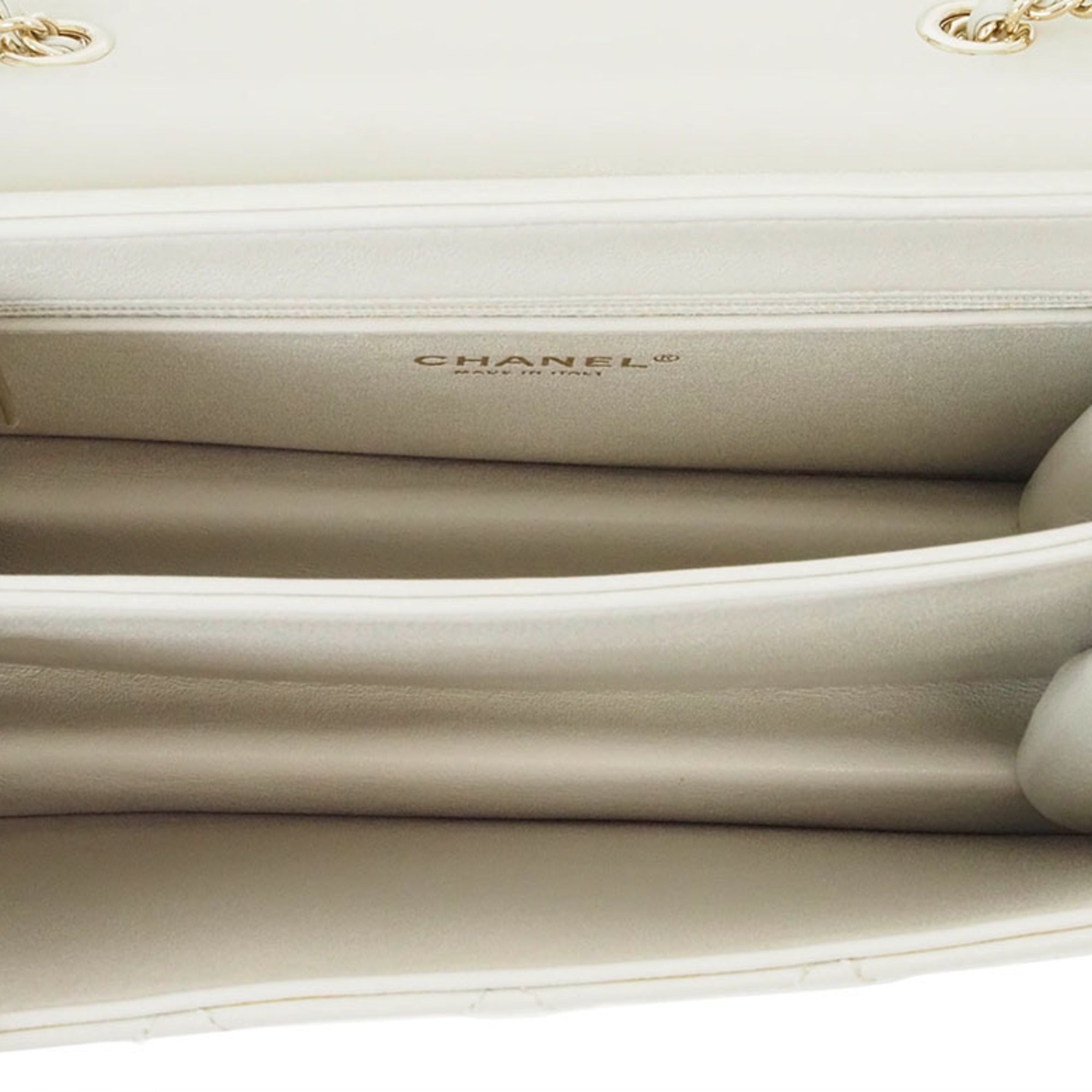 Chanel Light Beige Leather Shoulder Bag (Pre-Owned)