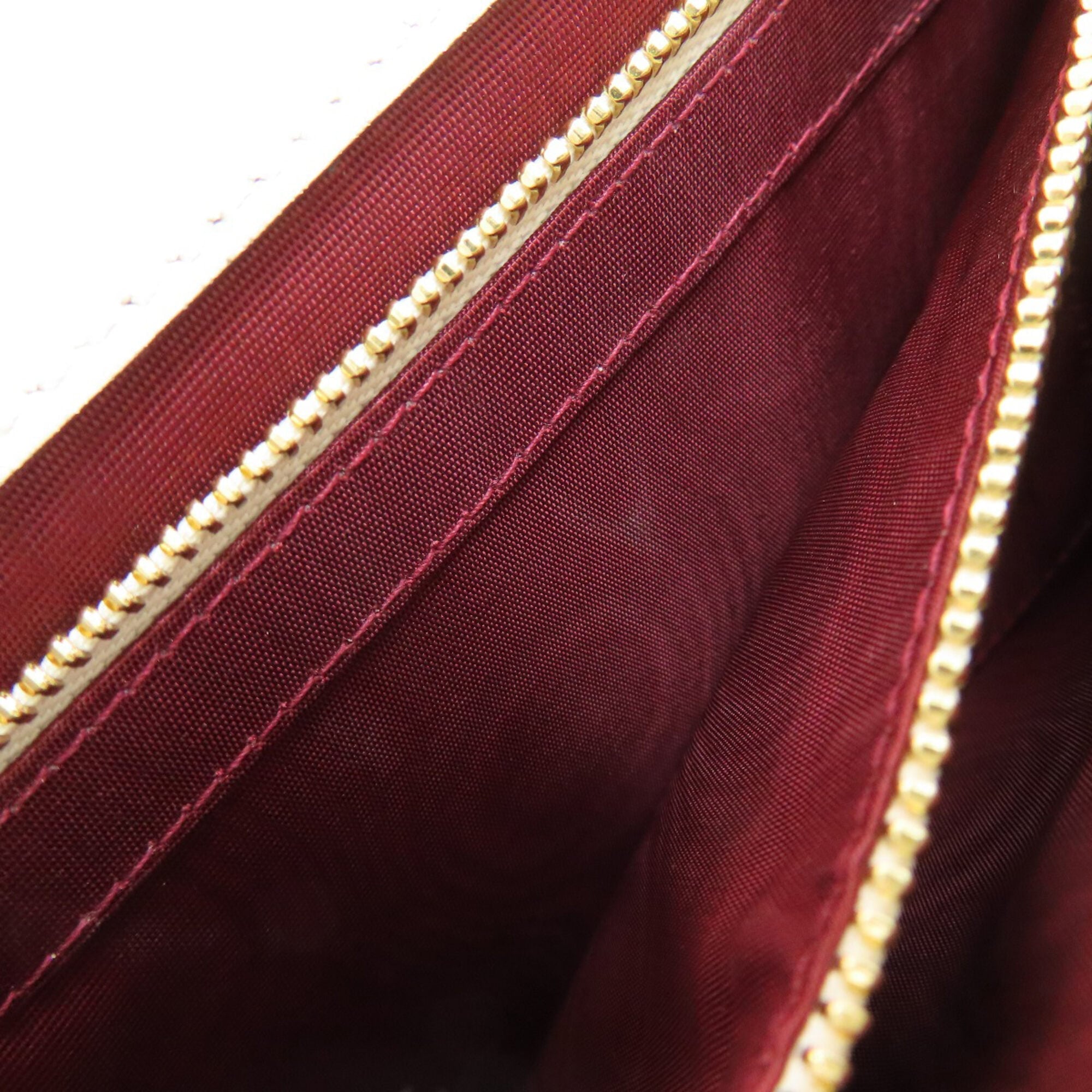 Gucci White Leather Shoulder Bag (Pre-Owned)