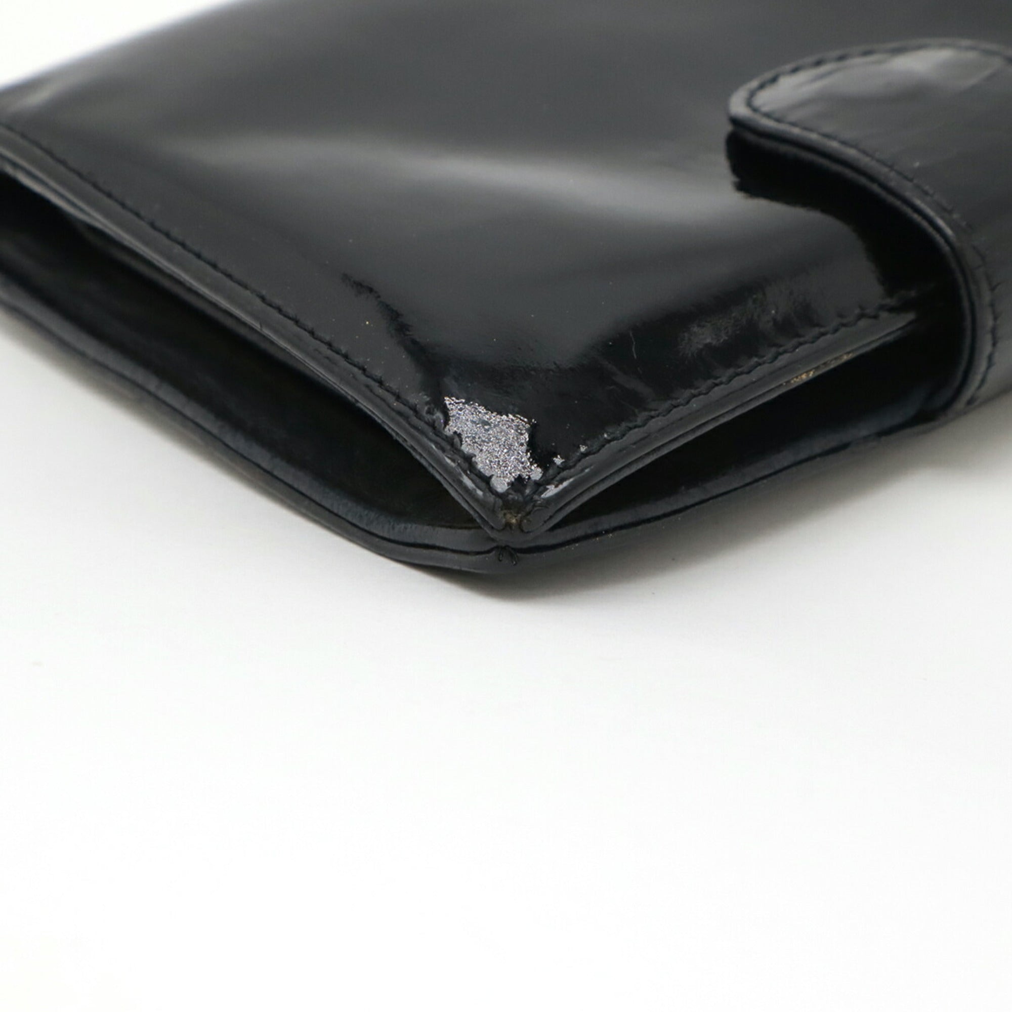 Chanel Black Patent Leather Wallet (Bi-Fold) (Pre-Owned)