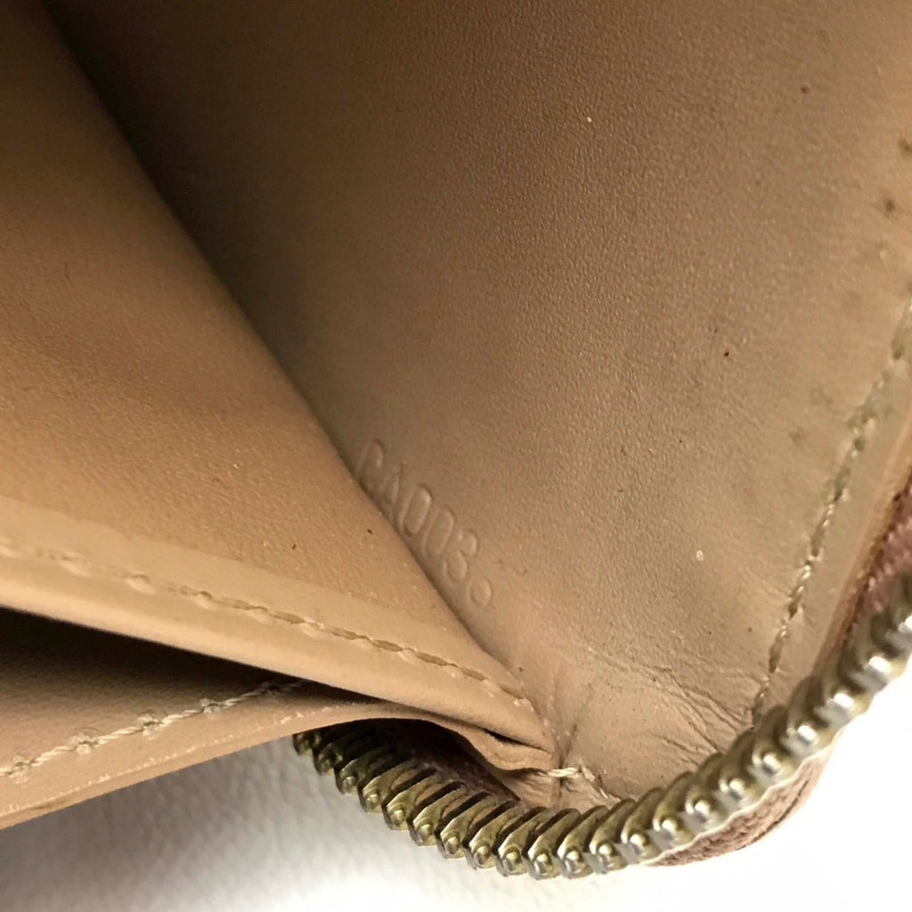 Louis Vuitton Beige Leather Long Wallet (Bi-Fold) (Pre-Owned)