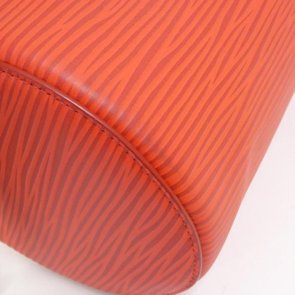 Louis Vuitton Rouge Leather Shoulder Bag (Pre-Owned)