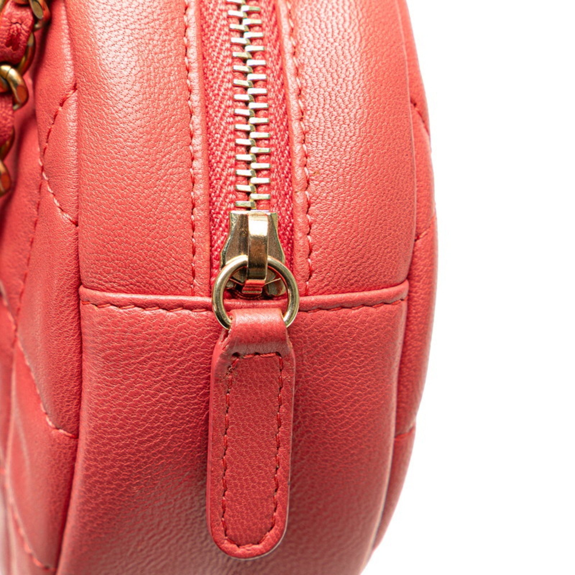 Chanel Red Color Leather Shoulder Bag (Pre-Owned)