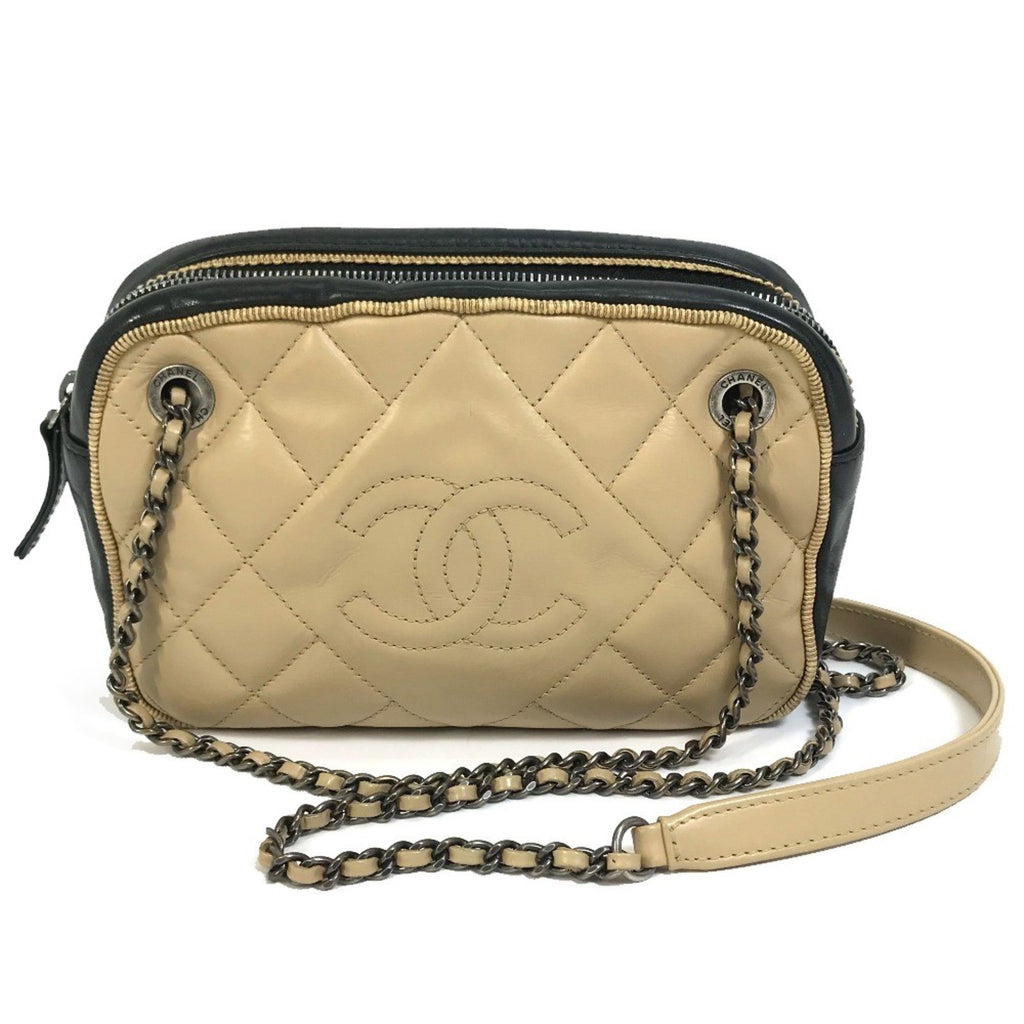 Chanel Beige Leather Shoulder Bag (Pre-Owned)