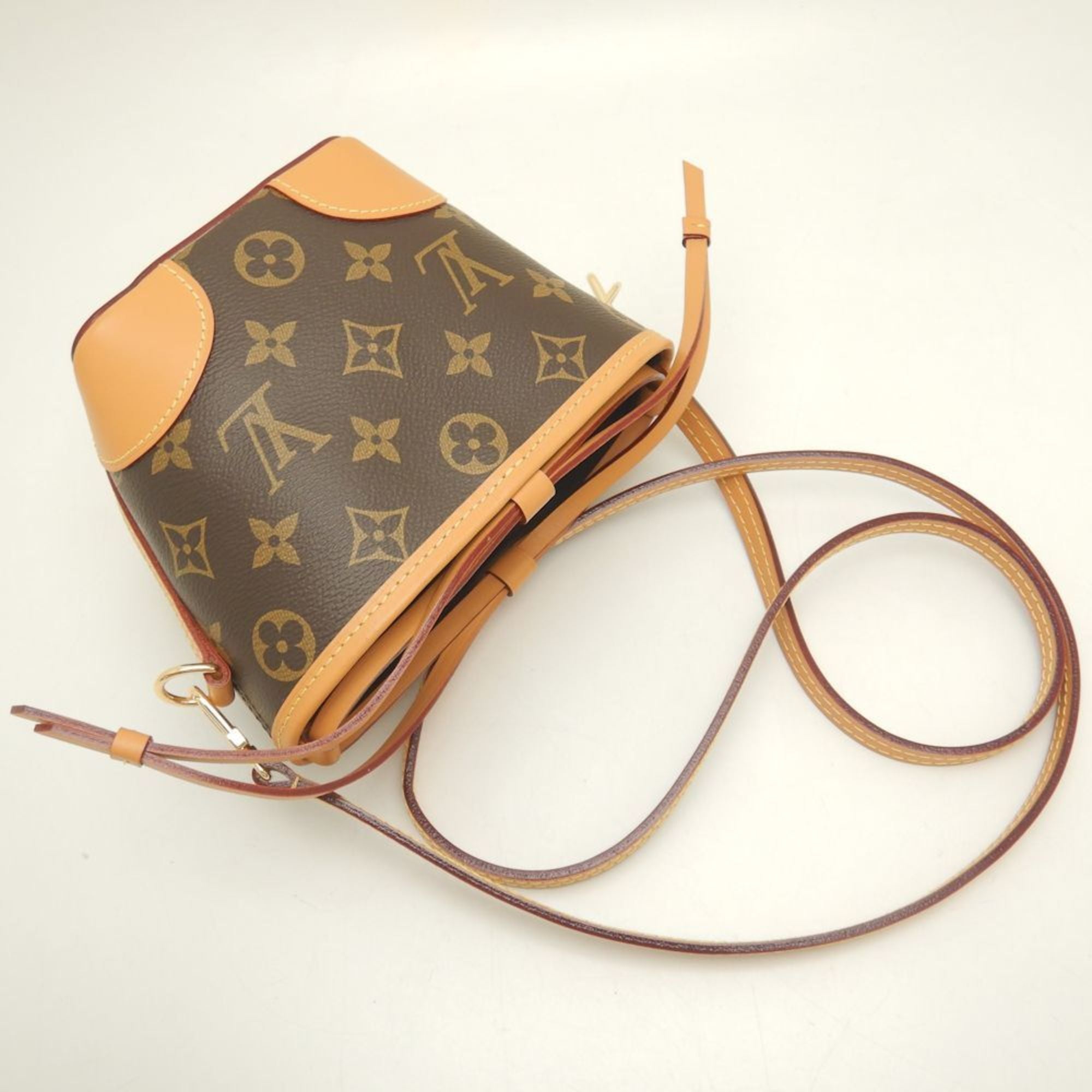 Louis Vuitton Brown Monogram Monogram Shoulder Bag (Pre-Owned)