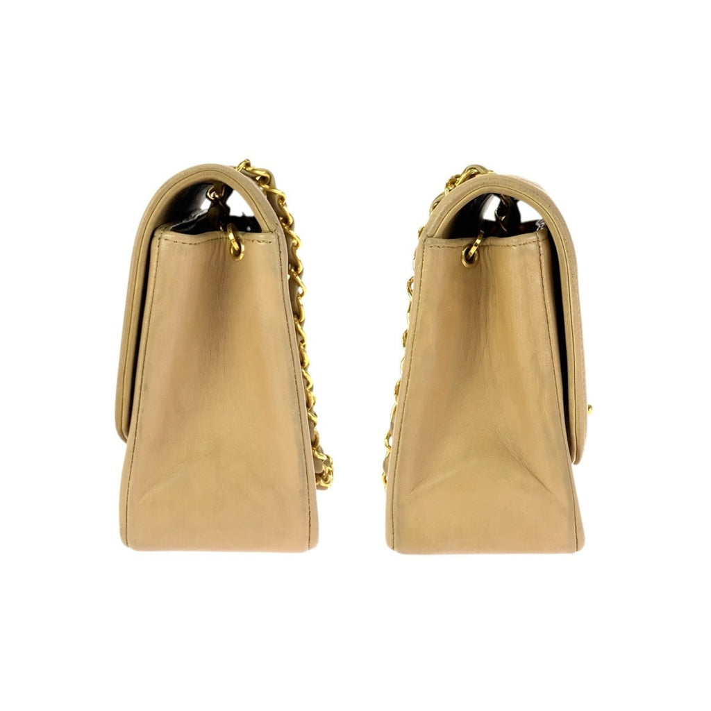 Chanel Matelasse Beige Leather Shoulder Bag (Pre-Owned)
