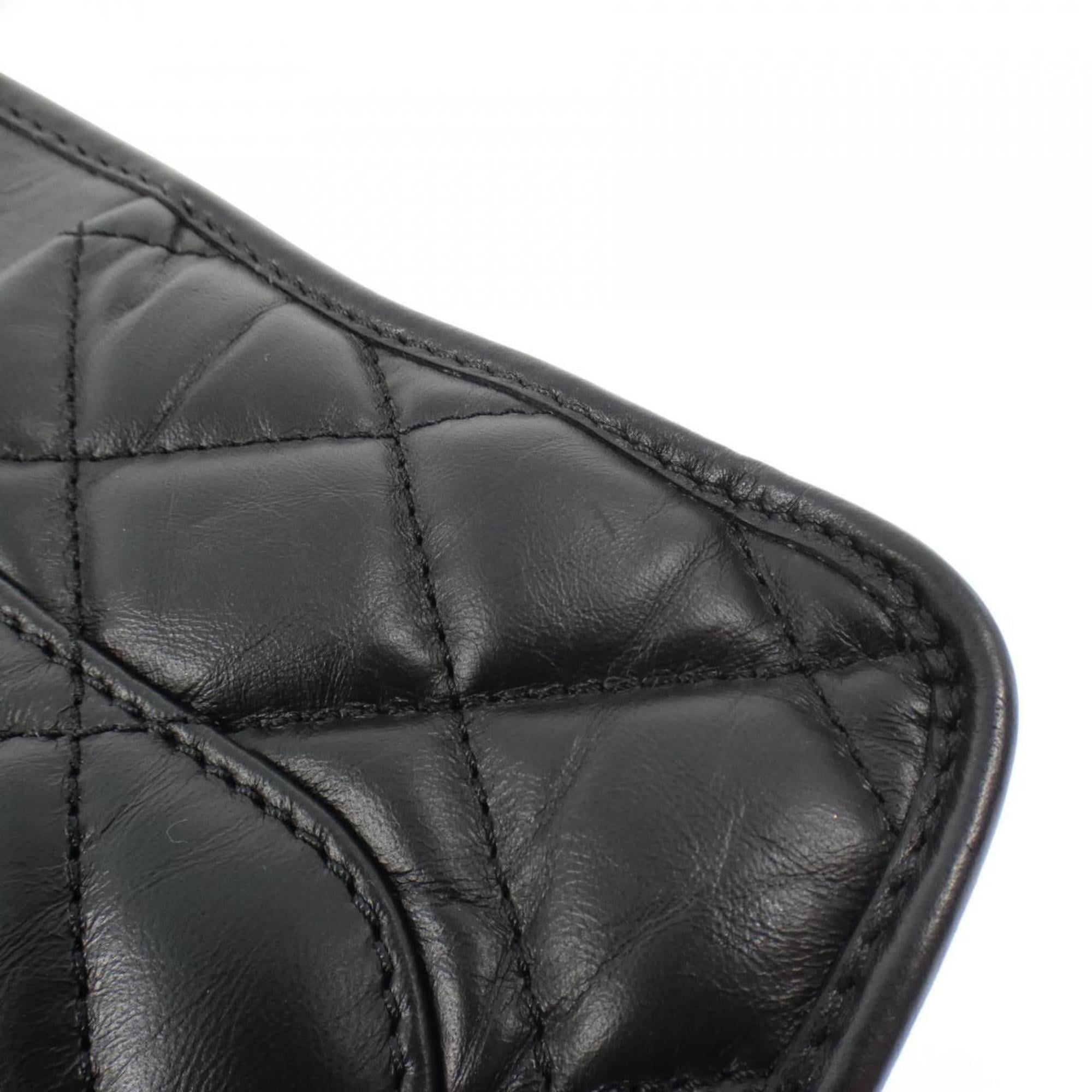 Chanel Black Leather Shoulder Bag (Pre-Owned)