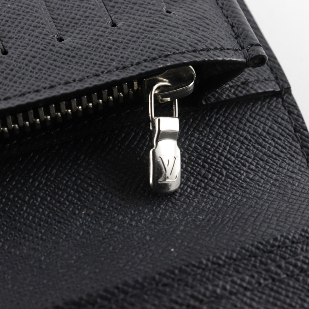 Louis Vuitton Taiga Black Noir Taiga Leather Long Wallet (Bi-Fold) (Pre-Owned)
