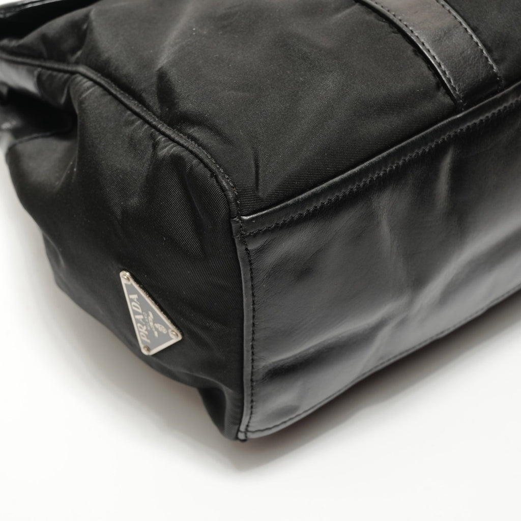 Prada Black Nylon Leather Shoulder Bag (Pre-Owned)