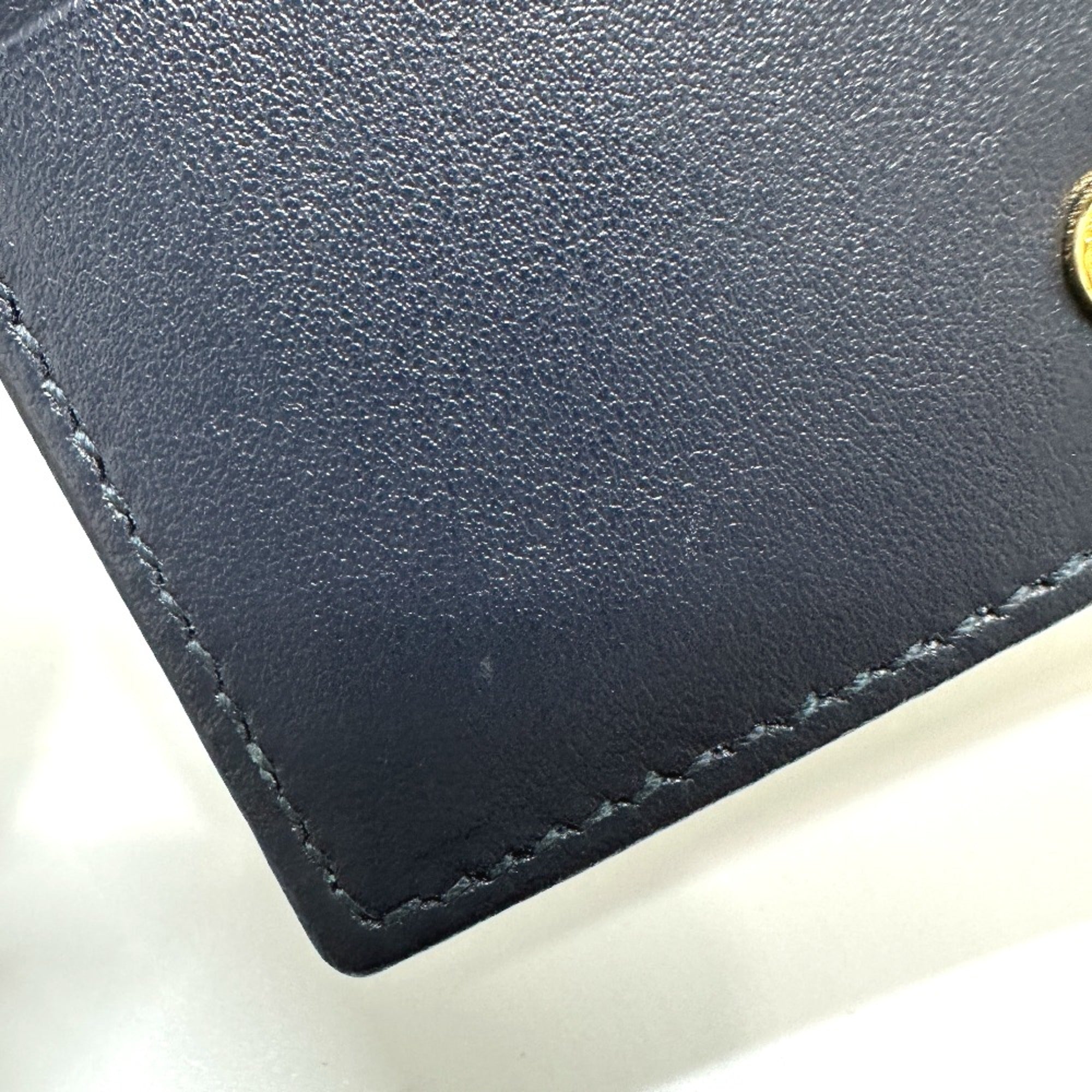 Gucci Beige Other Wallet (Tri-Fold) (Pre-Owned)